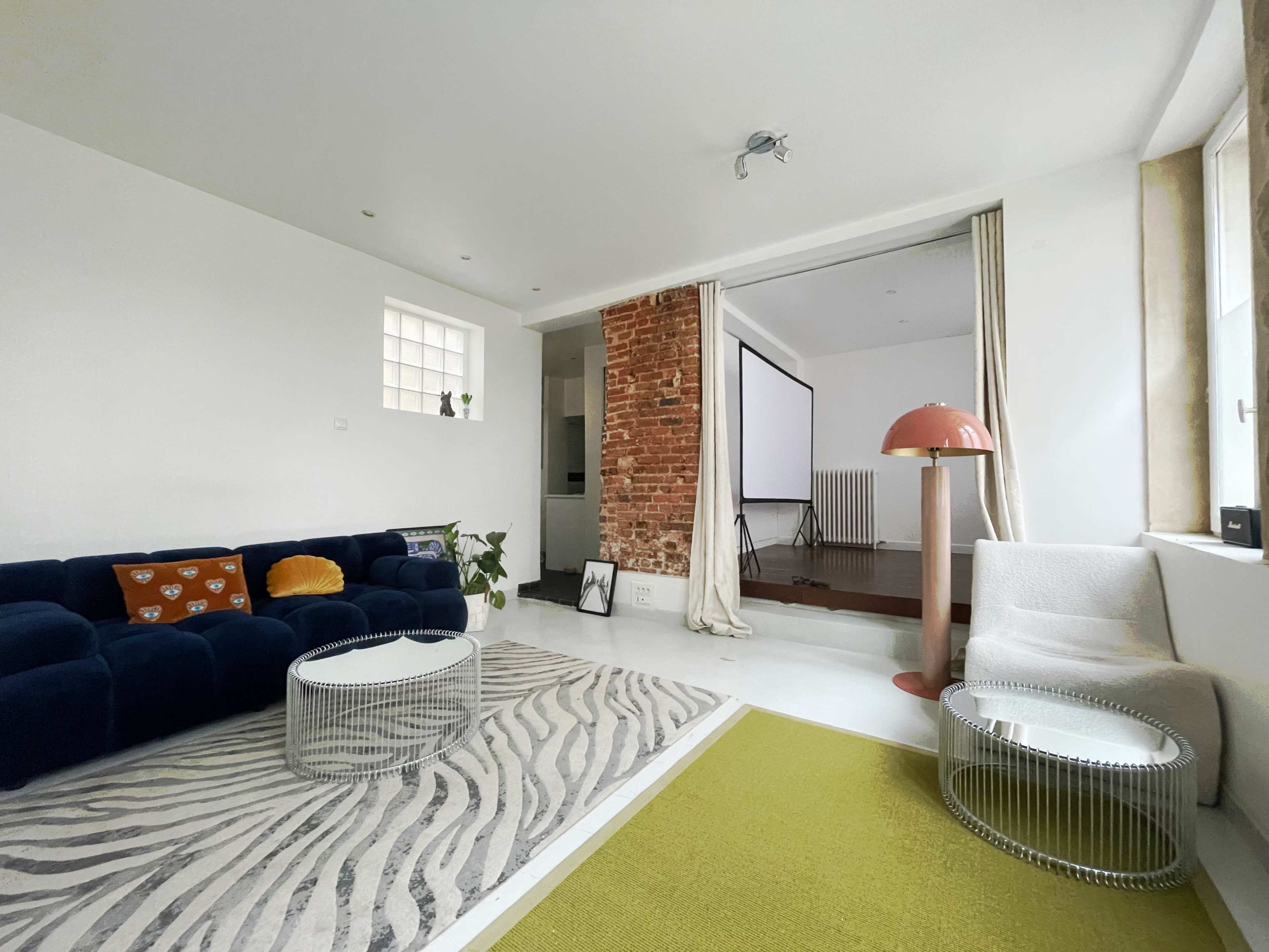 NEPTUNE STUDIO Image dans Ménilmontant, Paris, 