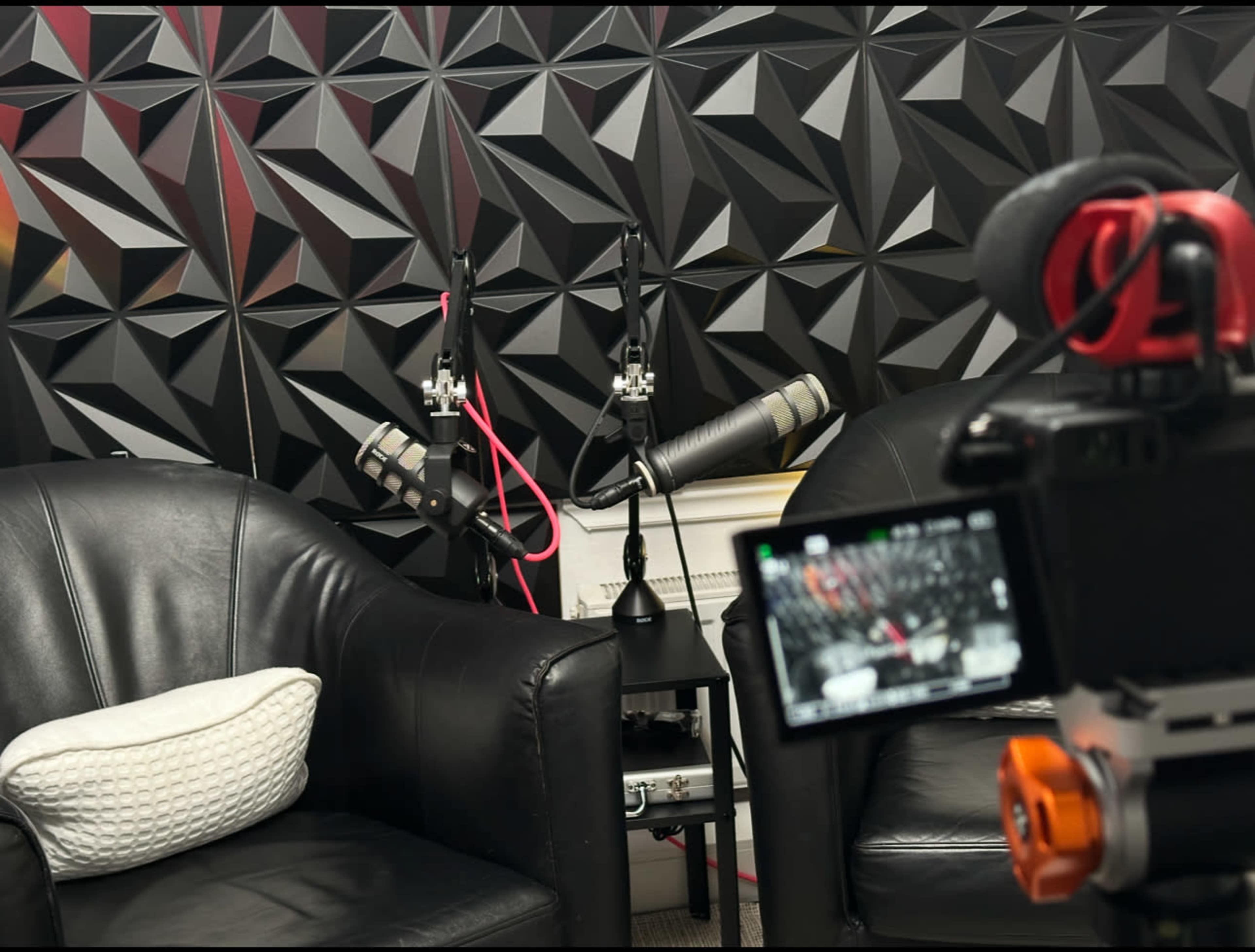 Midtown Toronto Podcast Video and Audio Studio Image in Sherwood Park, Toronto, ON