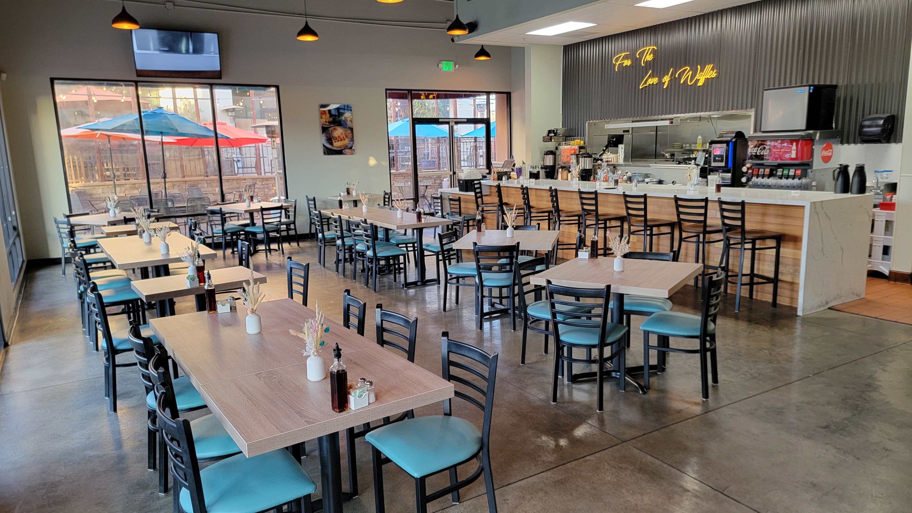 Bright, Versatile Dining Space Perfect for Events or Filming Image in Newbury Park, Newbury Park, CA
