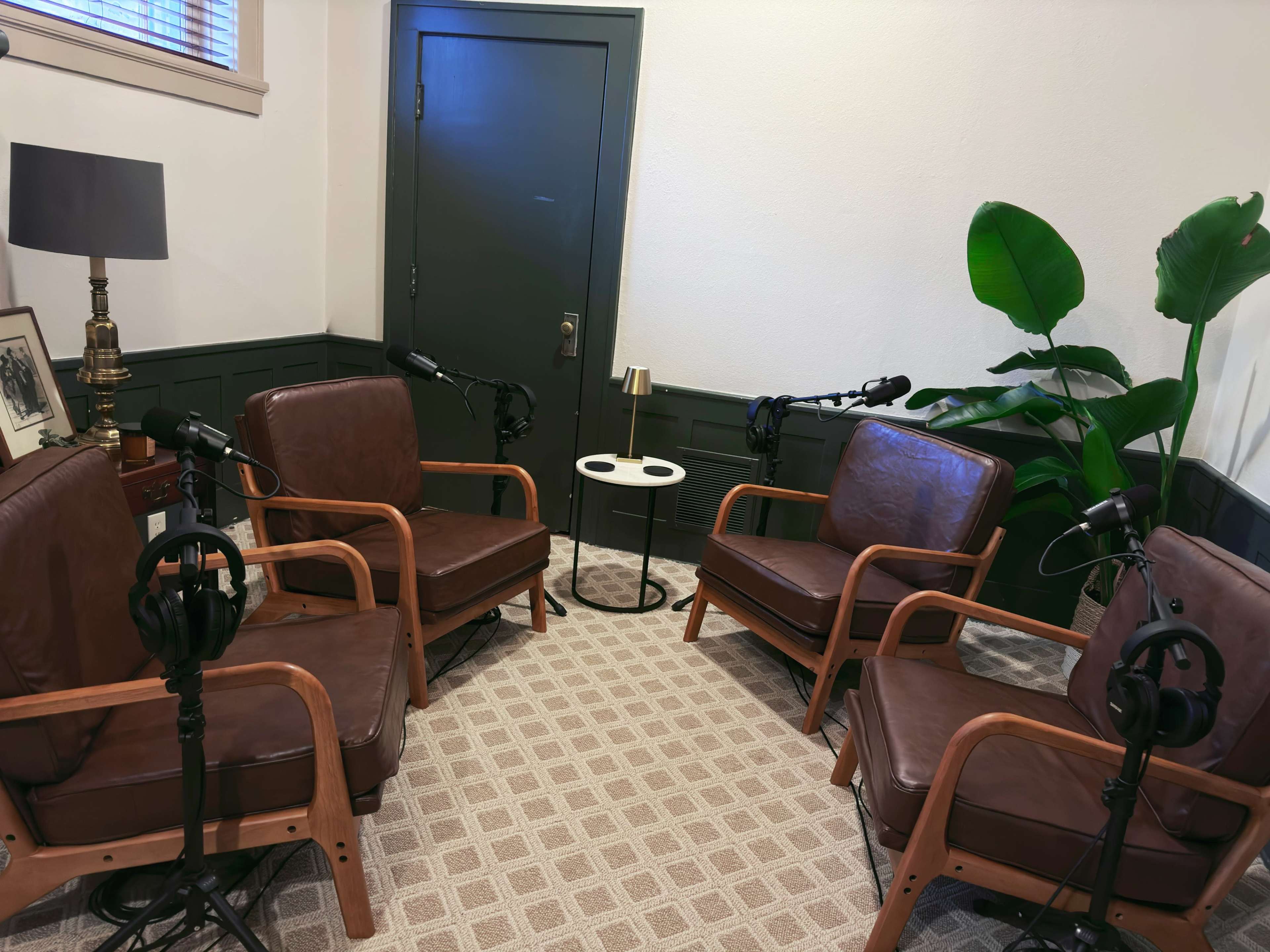 Downtown Orlando Podcast Studio with Historic Charm Image in Lake Cherokee, Orlando, FL