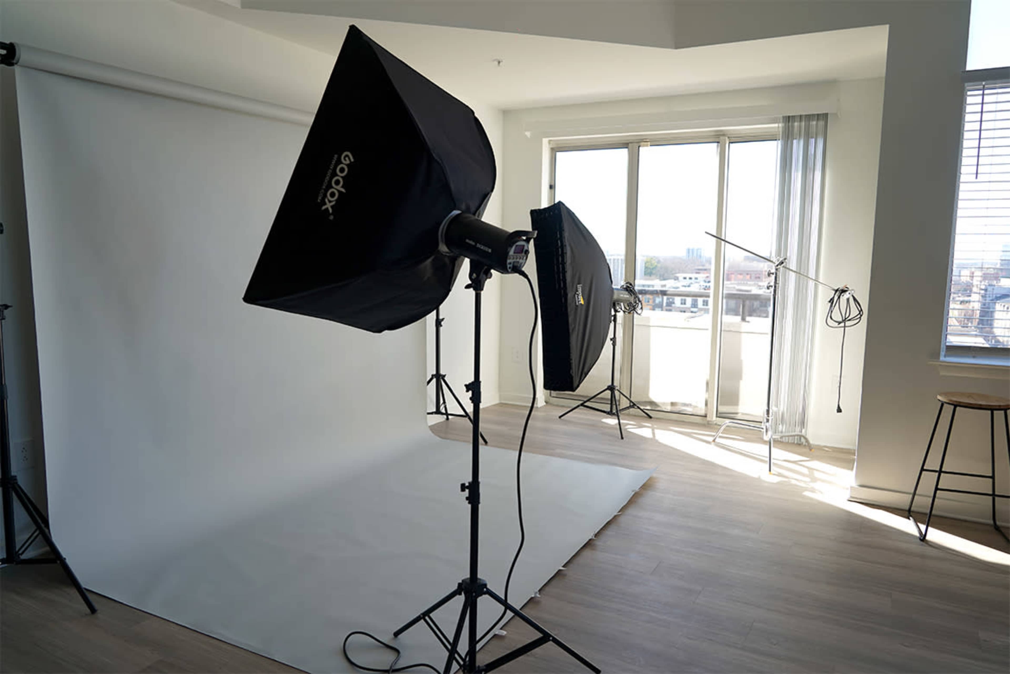 🎉📸 😍 Stylish Modern Uptown Studio Image in Charlotte, charlotte, NC