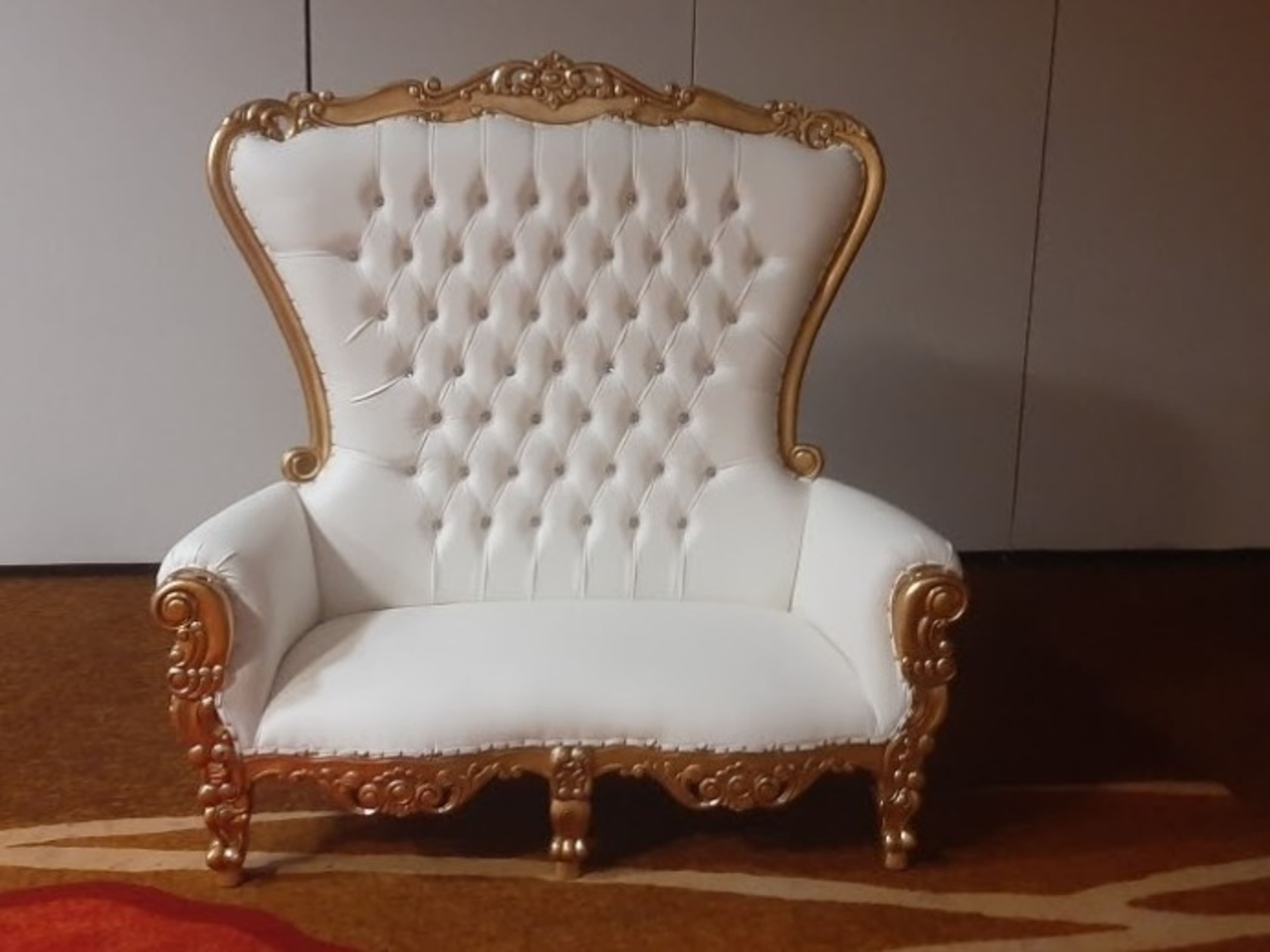 Gold throne settee 