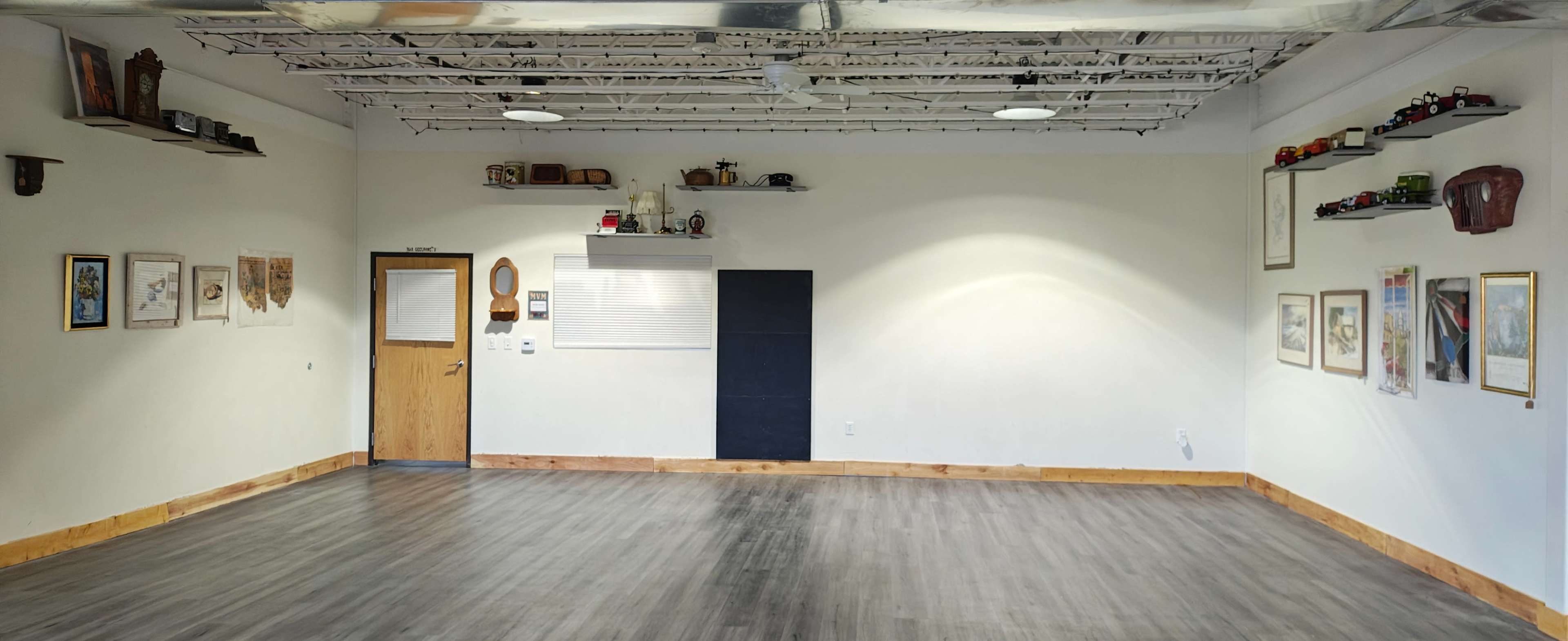 Suburban event space 1100 sq ft room inside a vintage store, with private entrance. Image in Northridge, Highlands Ranch, CO