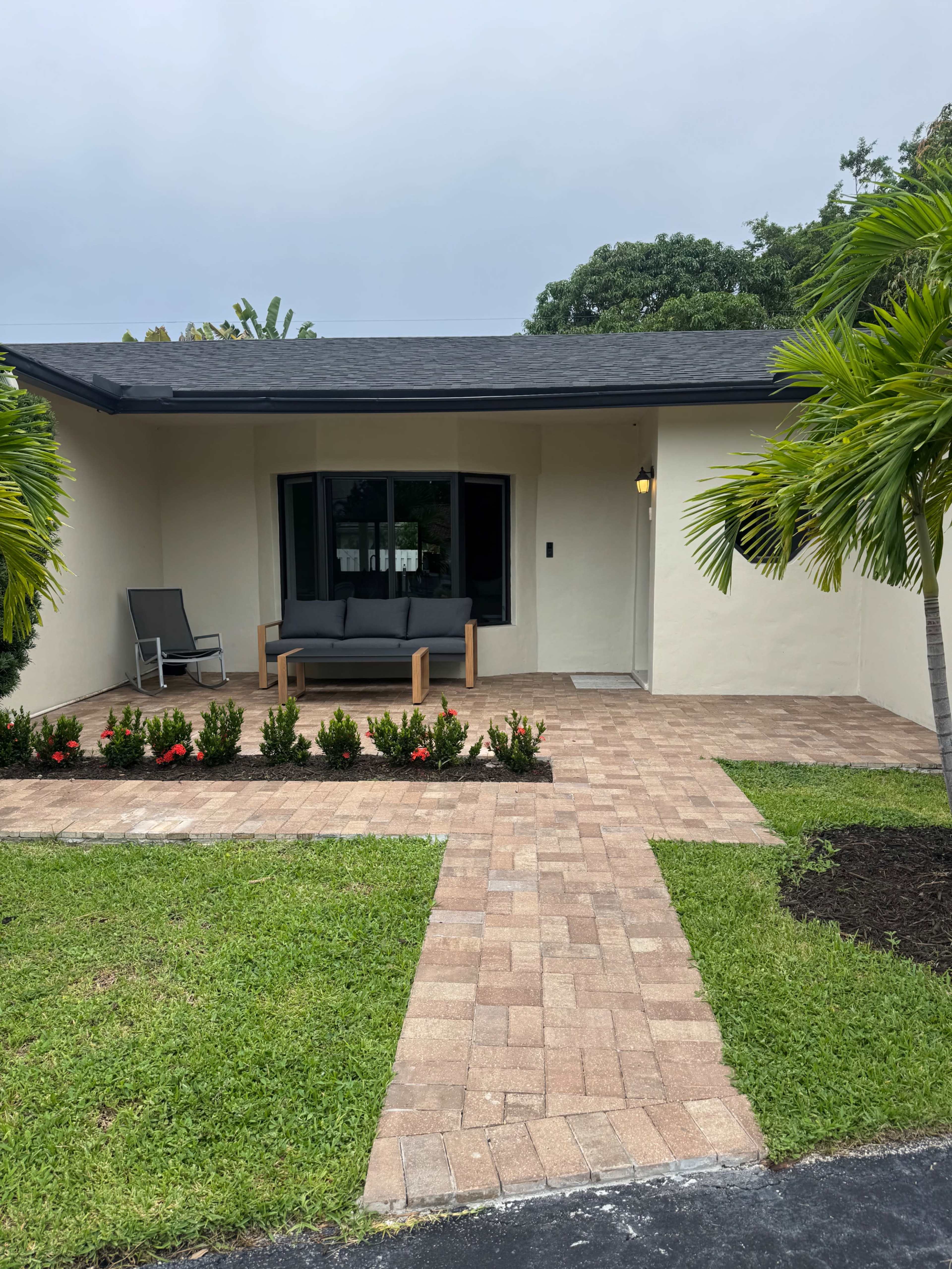 Serene, Light-Filled Modern Home in Boca Raton Image in Boca Raton, Boca raton, FL
