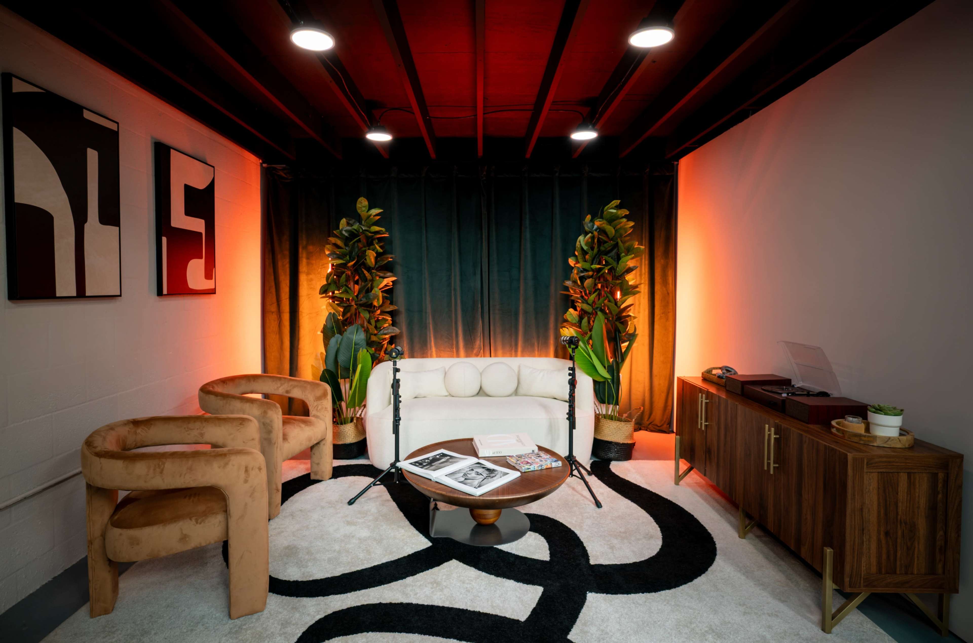 All-in-One Creative Studio with Artistic Vibe near Kendall Image in West End, Miami, FL