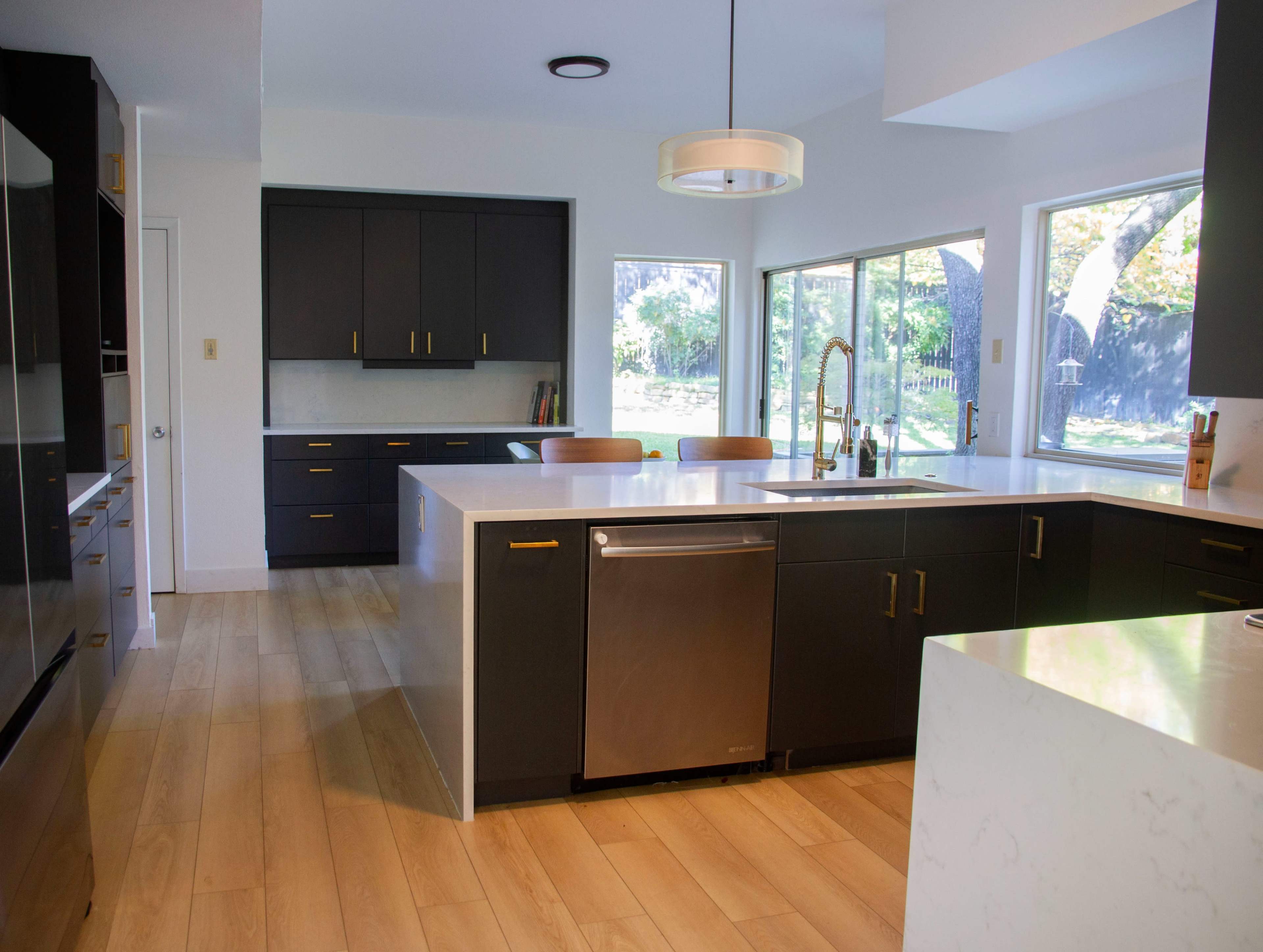 Mid-century Modern Light-filled Home Image in Lake Highlands, Dallas, TX