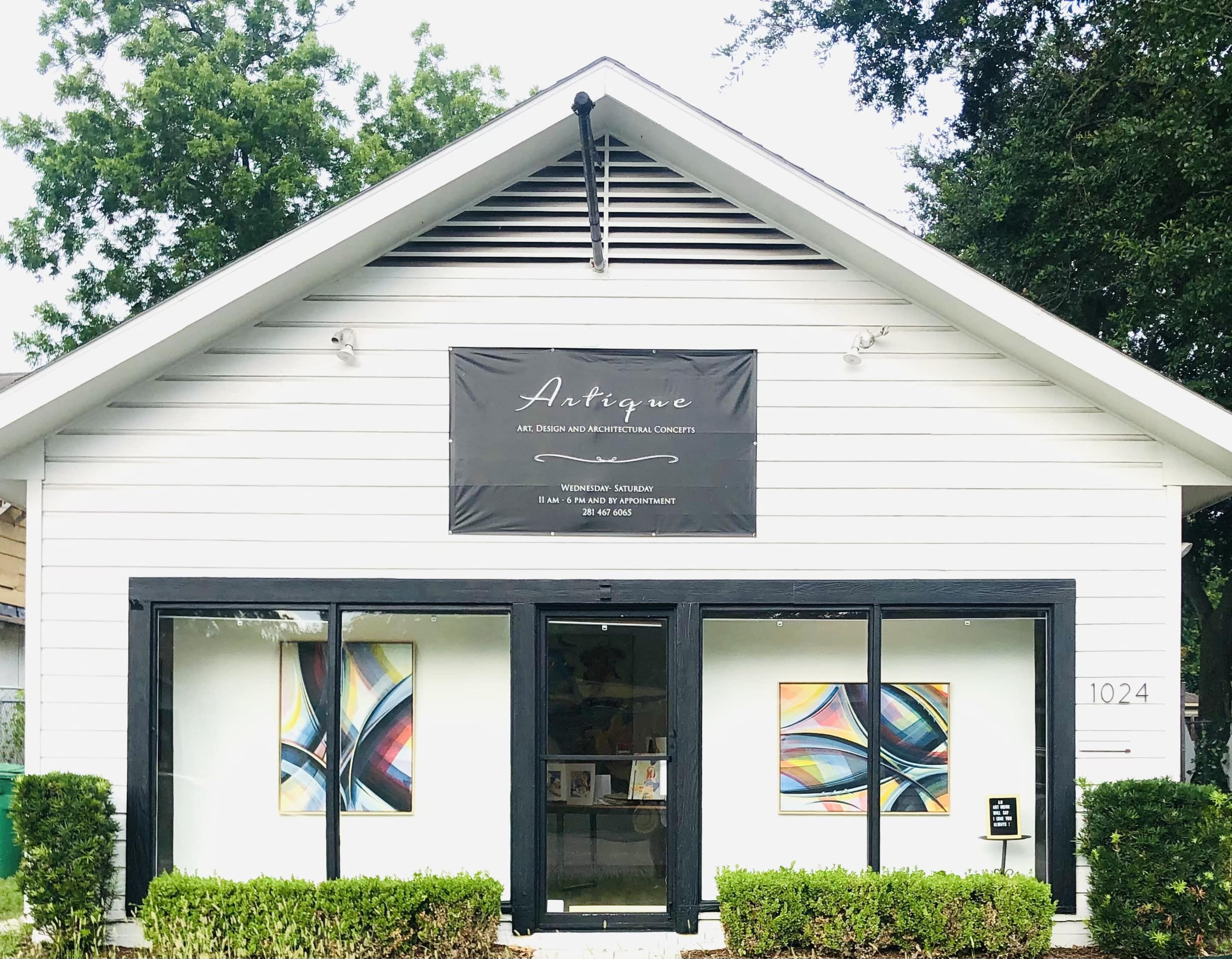 Art Gallery, Outdoor Patio, and Dance Floor in Houston, TX Image in Woodland Heights, Houston, TX