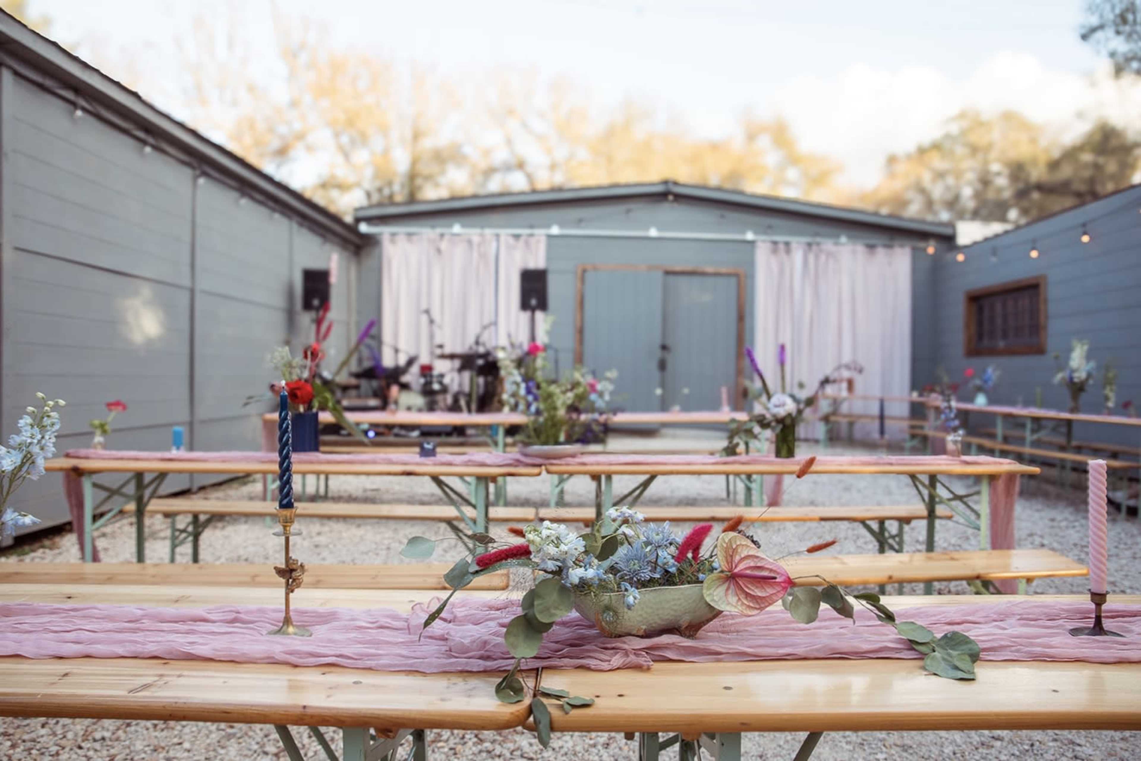 Mid-century inspired hideaway surrounded by trees Image in , Dale, TX