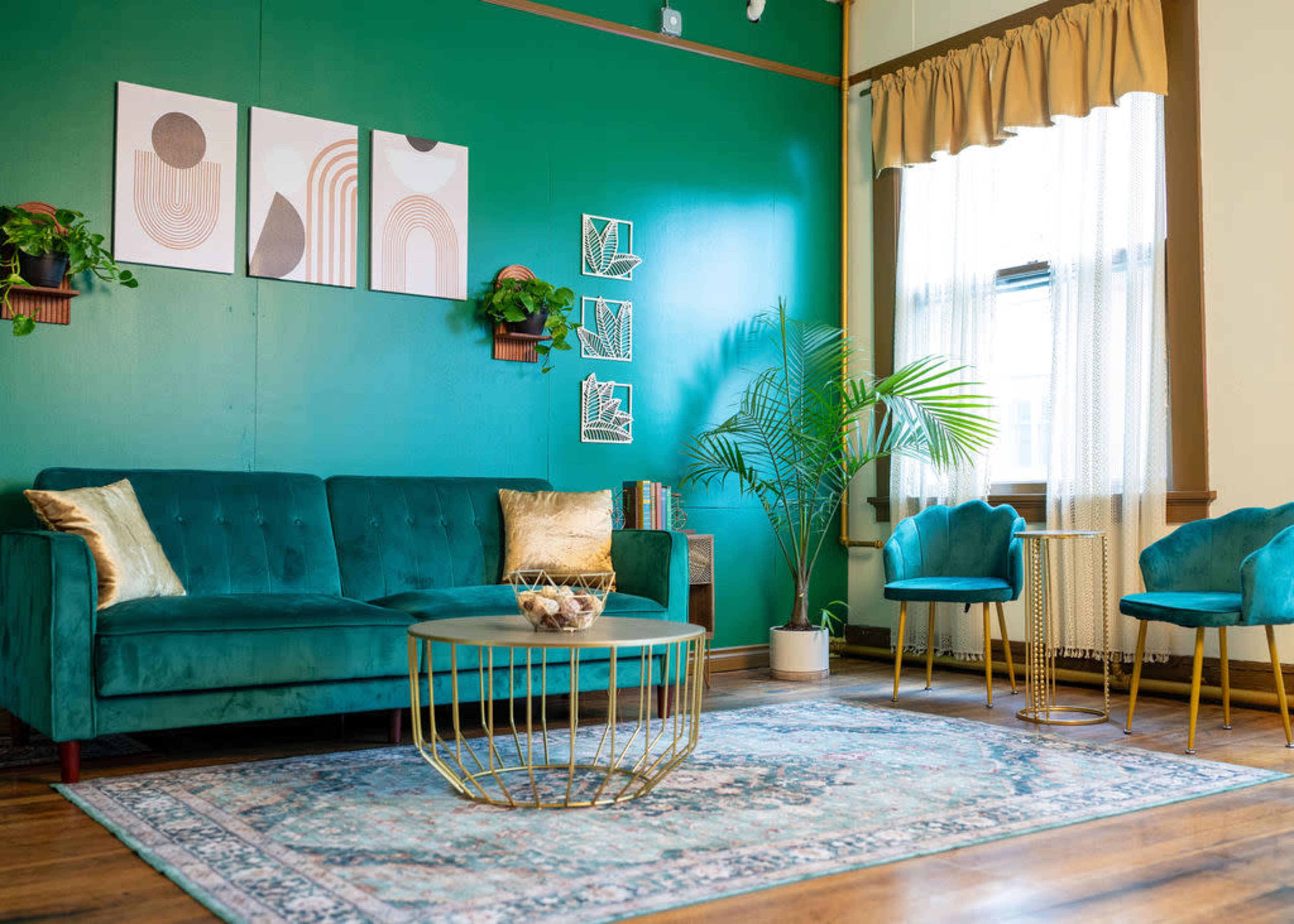 Vintage Photography Studio with Four Unique Retro Decade Themes Image in Southeast Portland, Portland, OR
