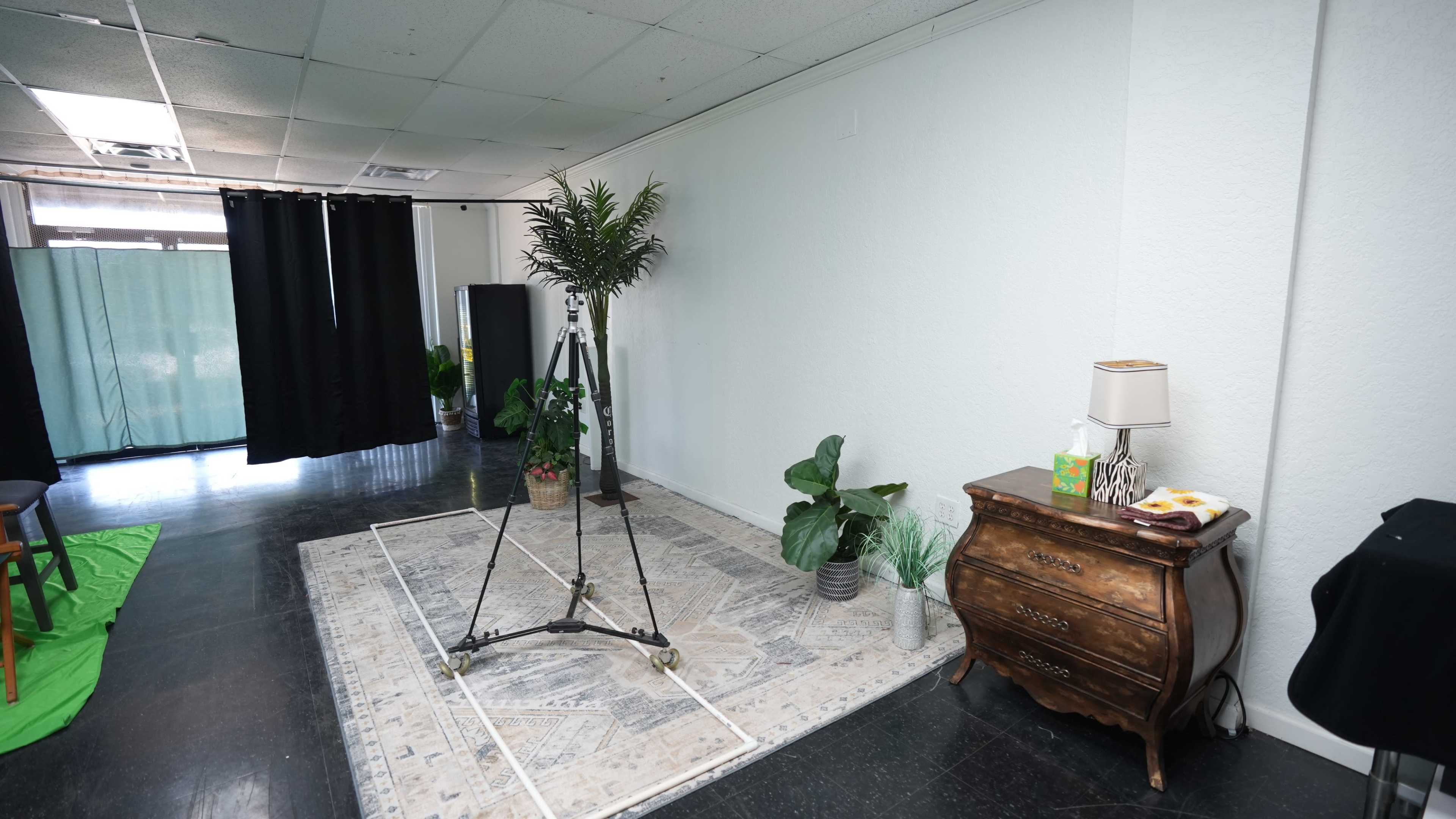 Photography Studio near Lake Hefner OKC Image in Northwest Oklahoma City, Oklahoma City, OK
