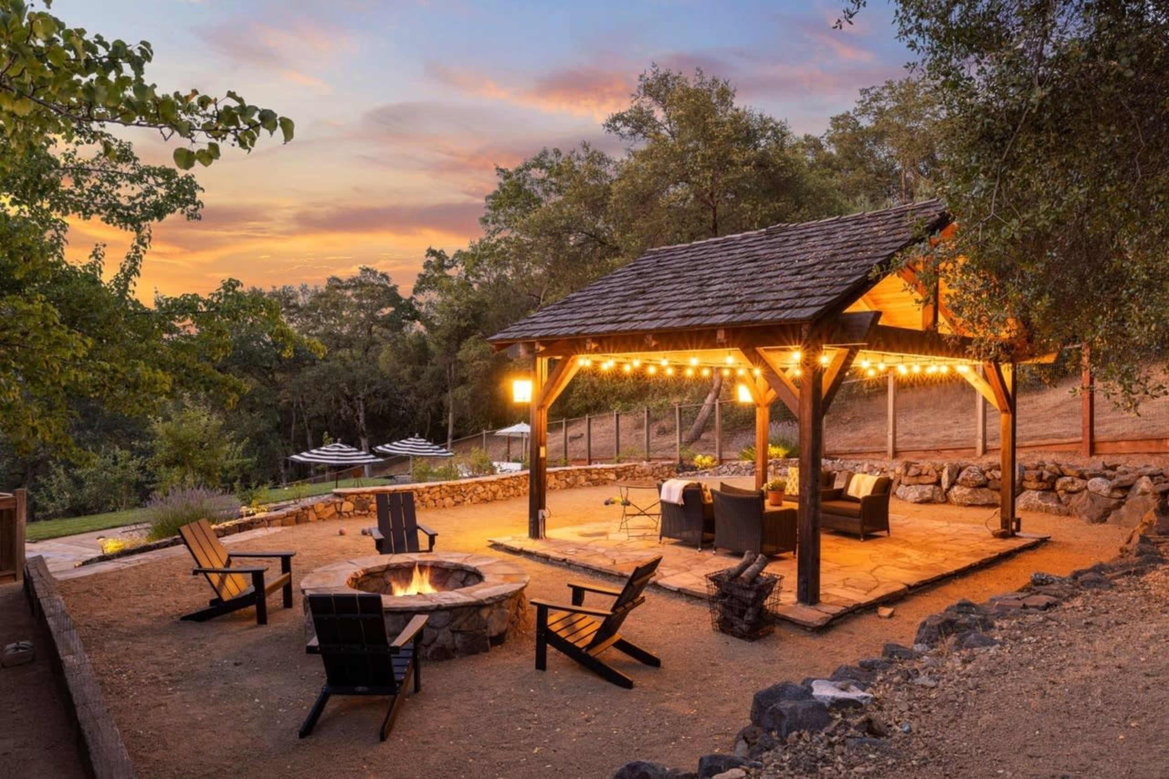 Luxe Poolside Oasis for Special Events Image in , Cool, CA