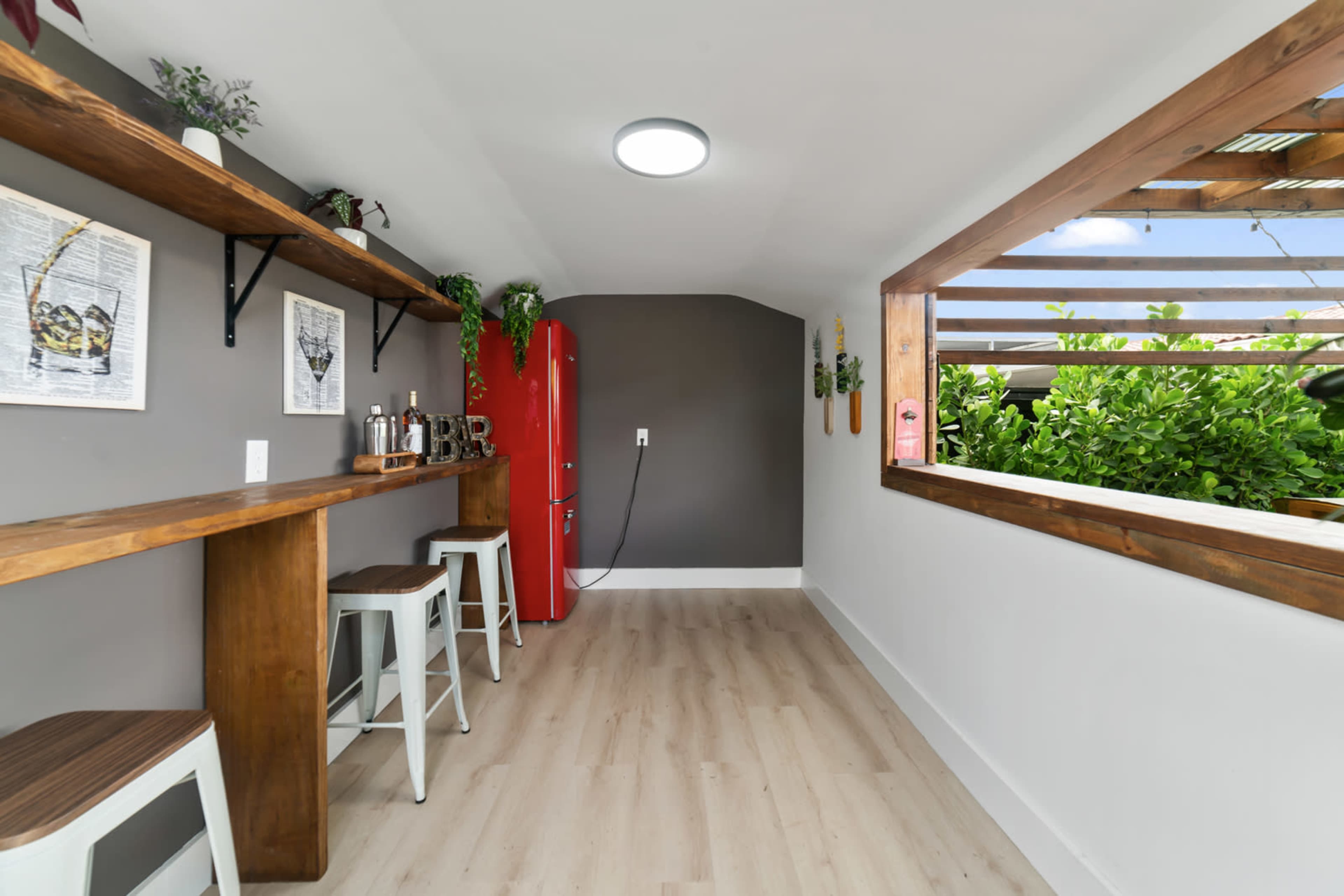 Hollywood Luxury Poolside Paradise · Outdoor Bar · Smart Gym Image in Park East, Hollywood, FL