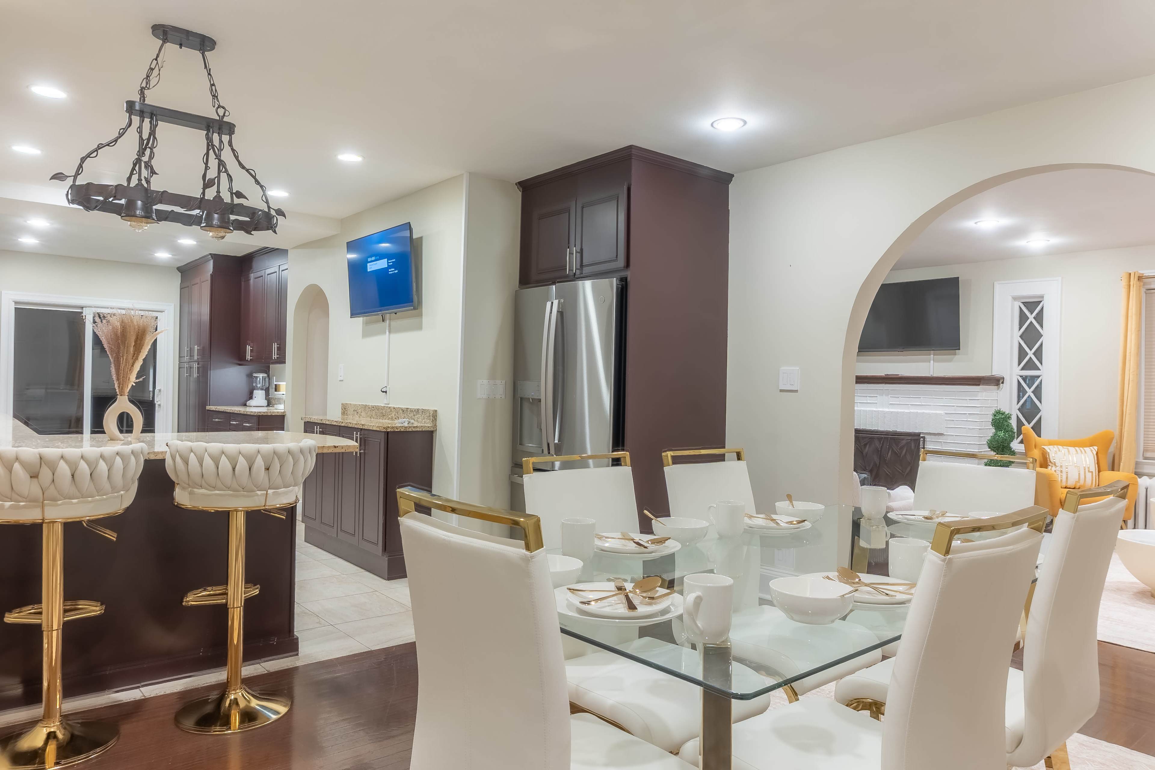 Suburban Serenity For Glamorous Gatherings Image in Kearny, Kearny, NJ