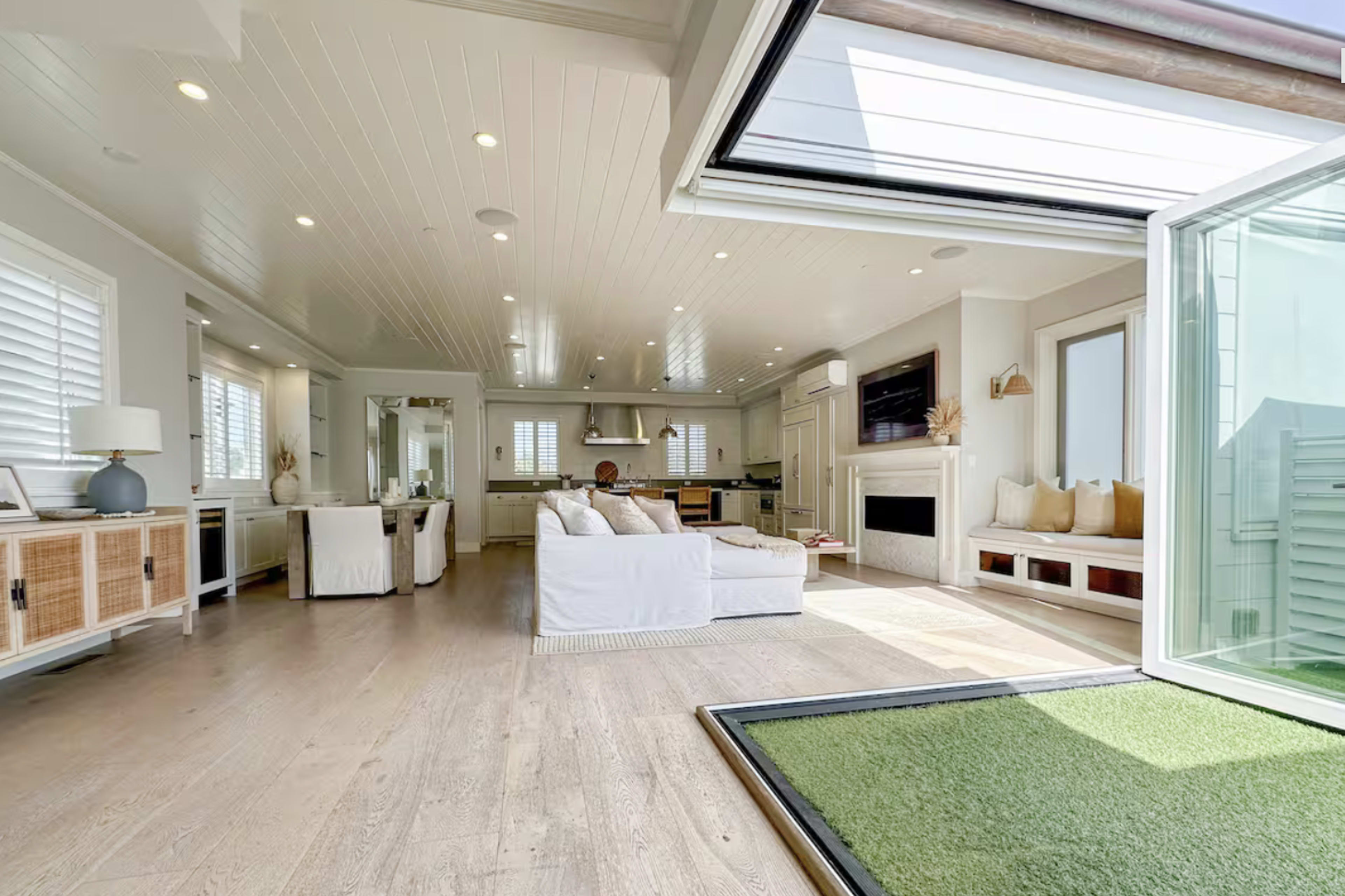 Designer Beach House Image in Manhattan Beach, Manhattan Beach, CA