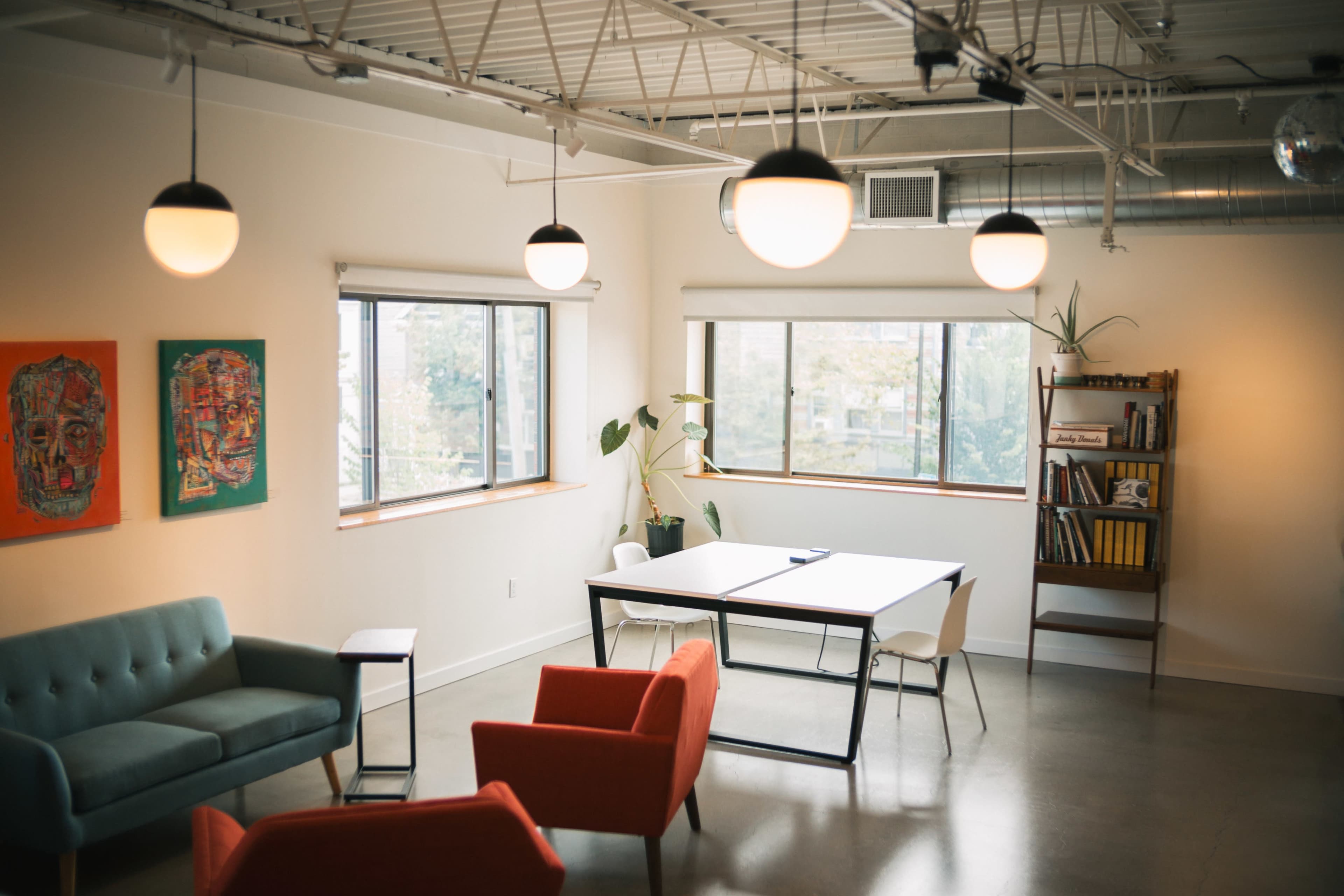 Urban Industrial Loft Space Image in Ward Two, Somerville, MA