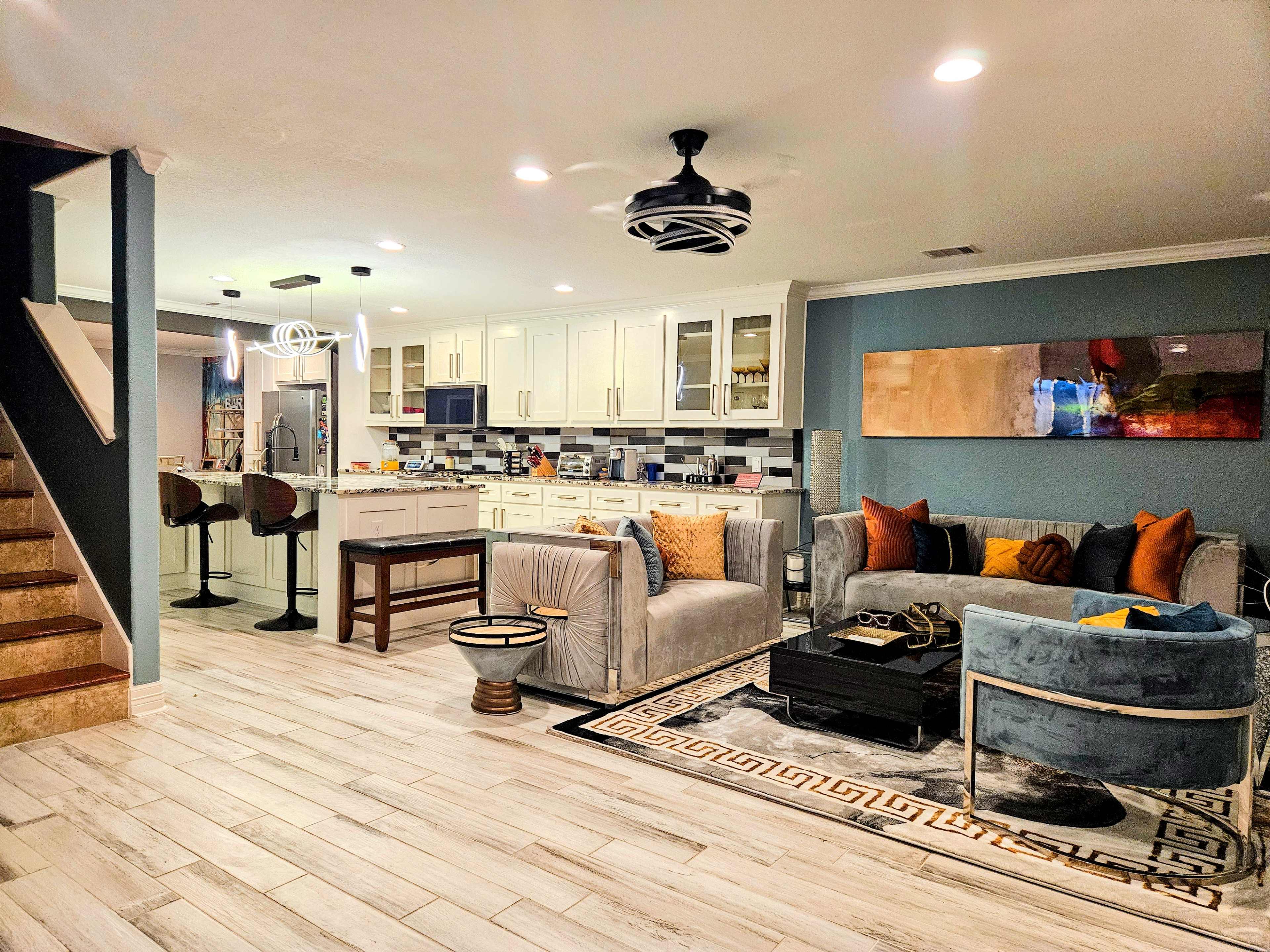 Open Concept Suburban Home Image in , Rosenberg, TX