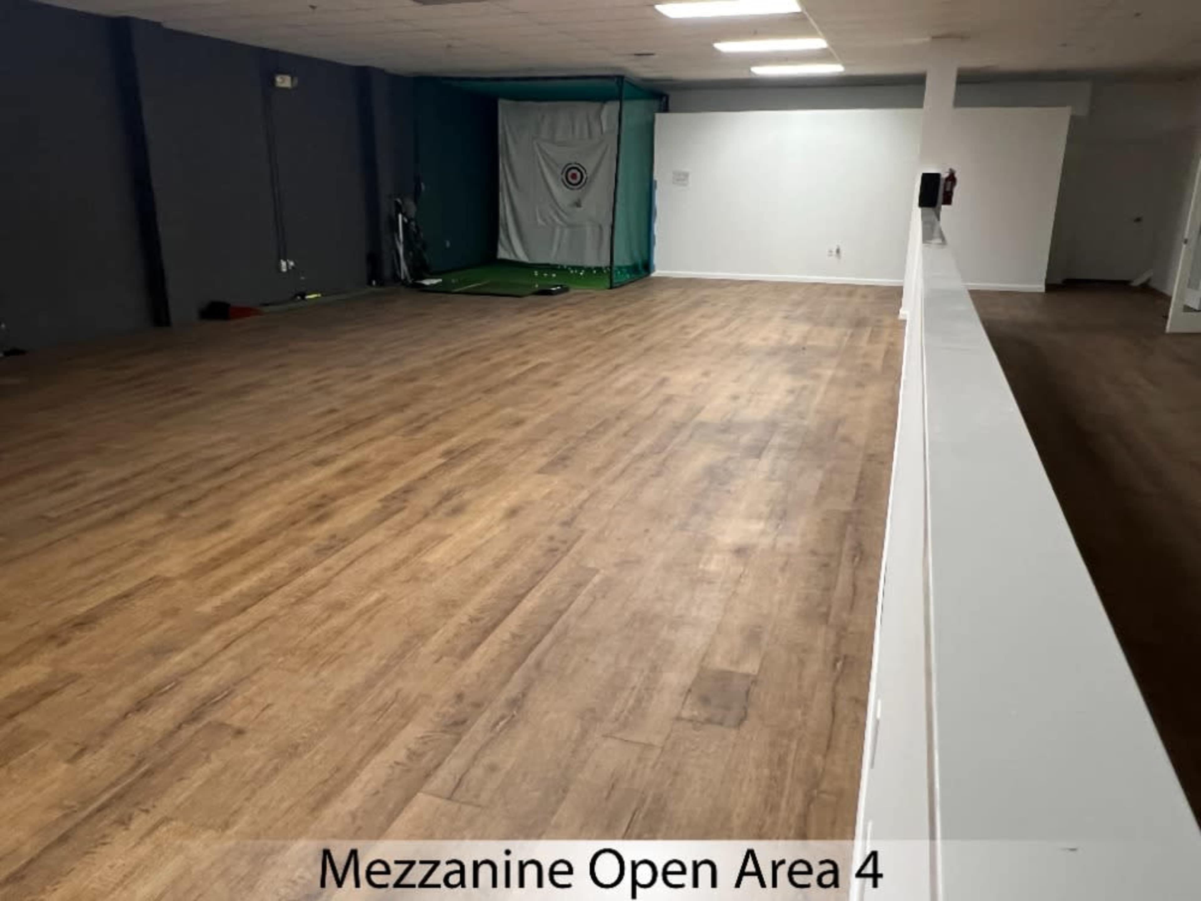 Flex / Staging Area (2,000 sq ft Mezzanine Level)