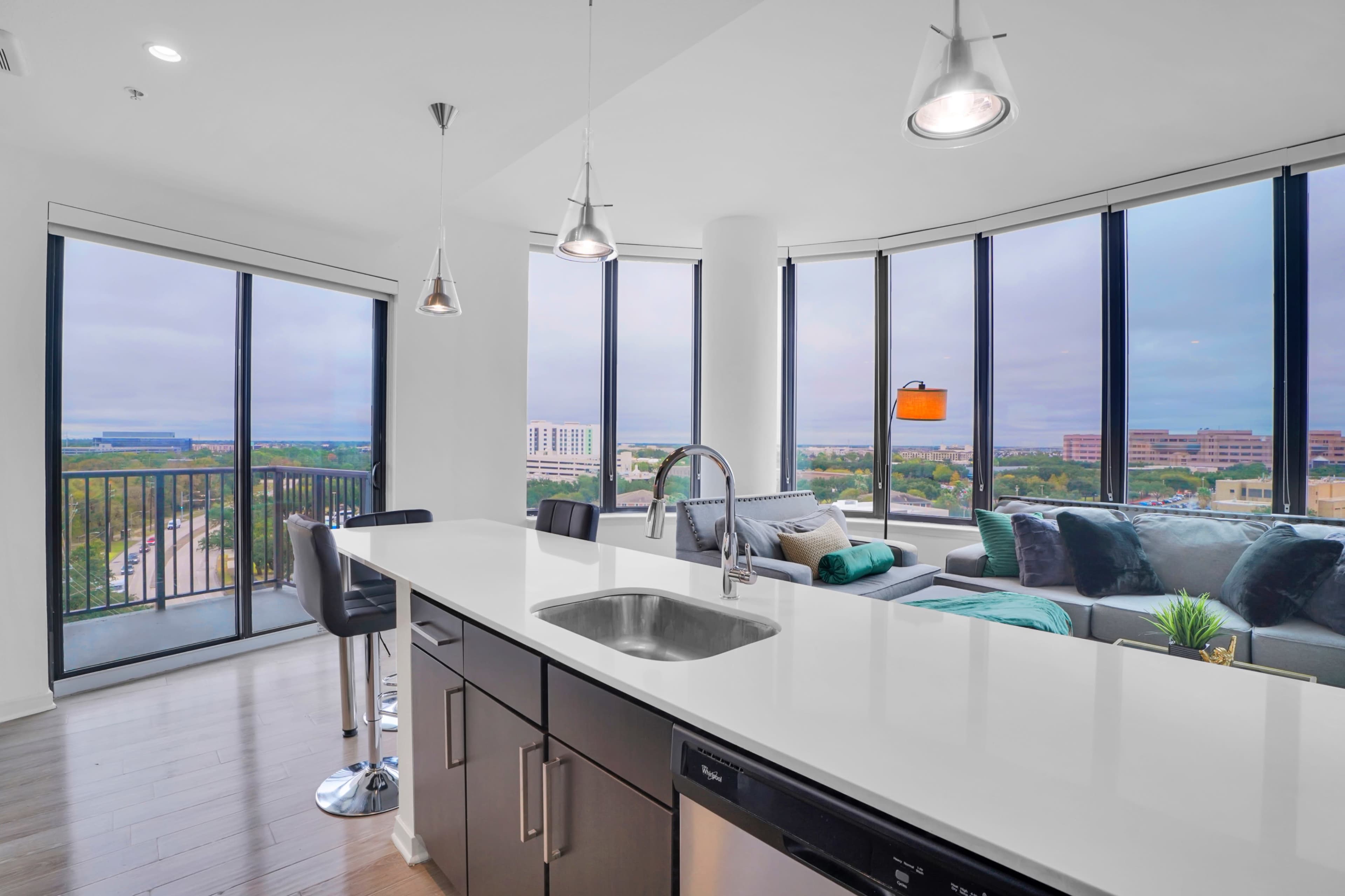 Luxury Sky Rise Vibes In Houston Med Center Image in Medical Center Area, Houston, TX