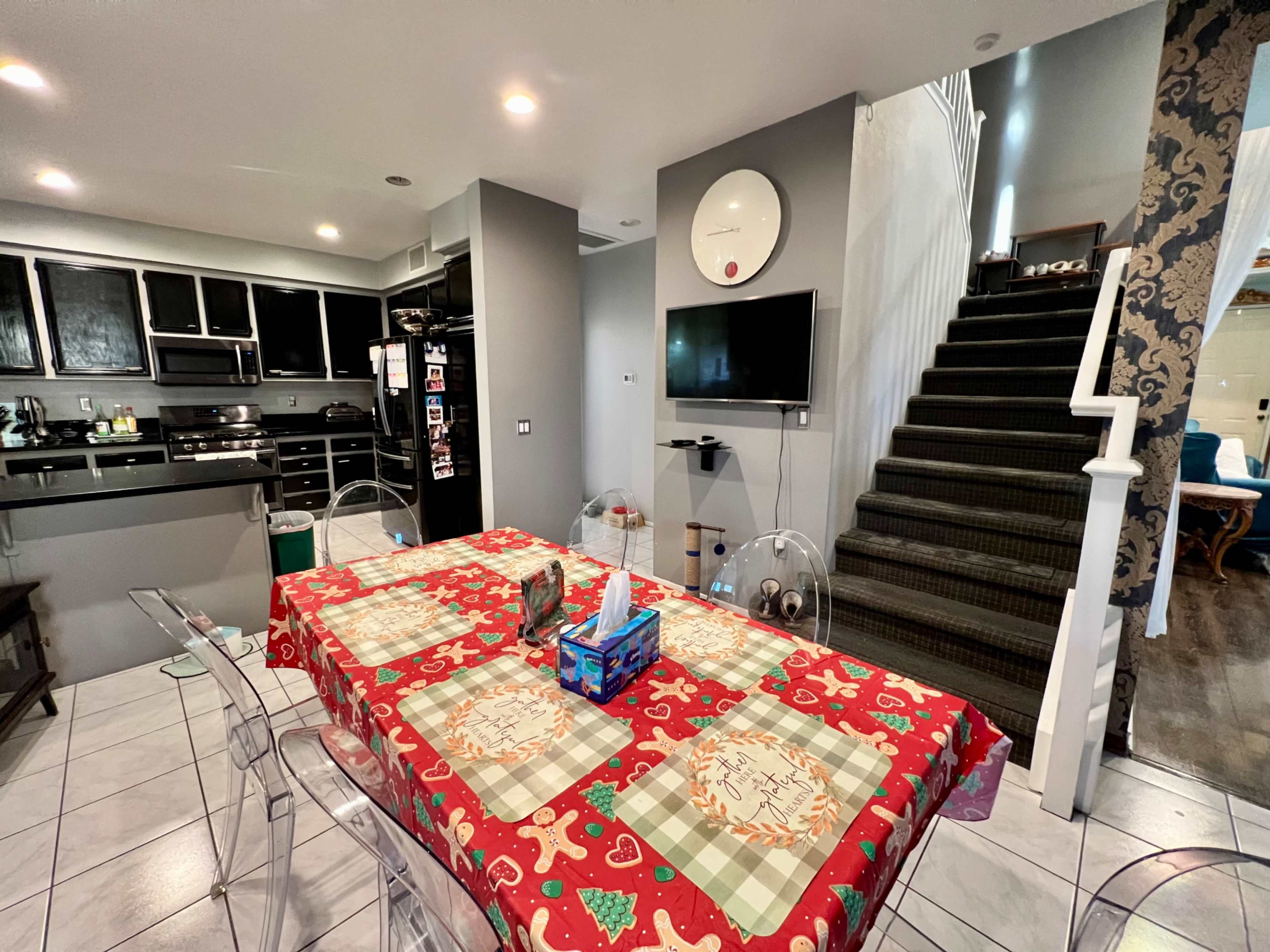 House with Period Sets and Fully Equipped Wardrobe Studio for Photography and Filming Image in Rancho Cucamonga, Rancho Cucamonga, CA