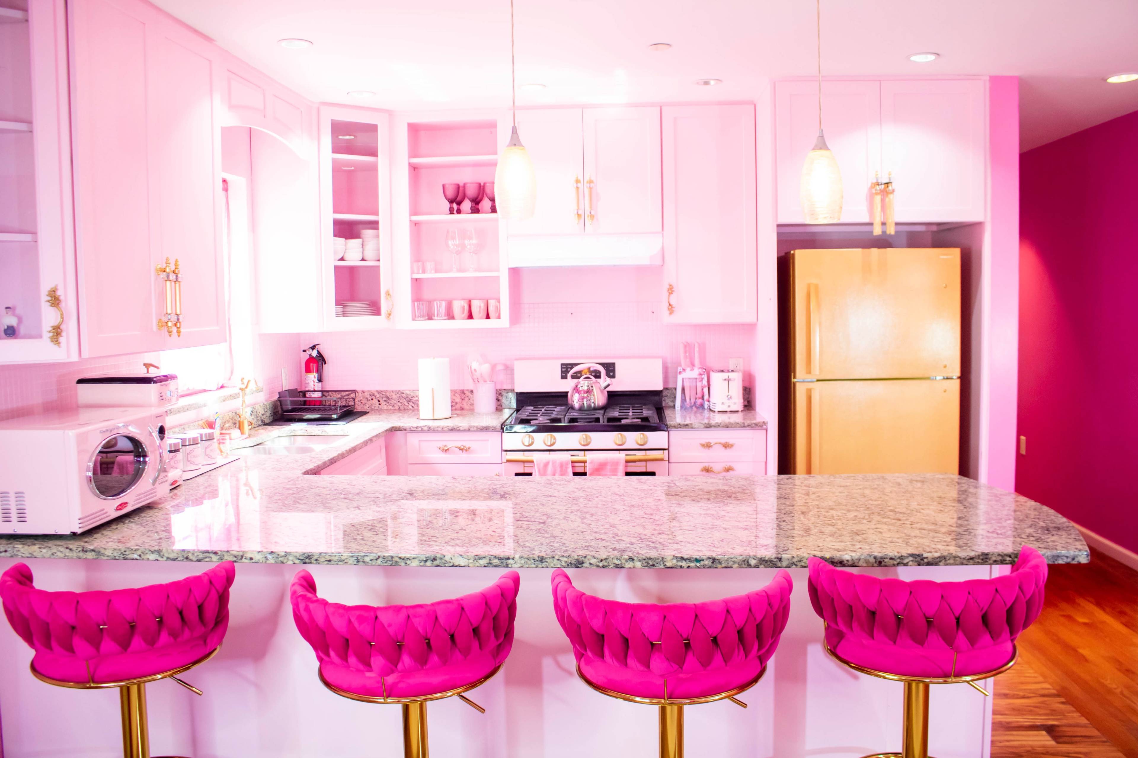 The Pink Speakeasy - 5 Minutes from the Lincoln Tunnel Image in West New York, West New York, NJ