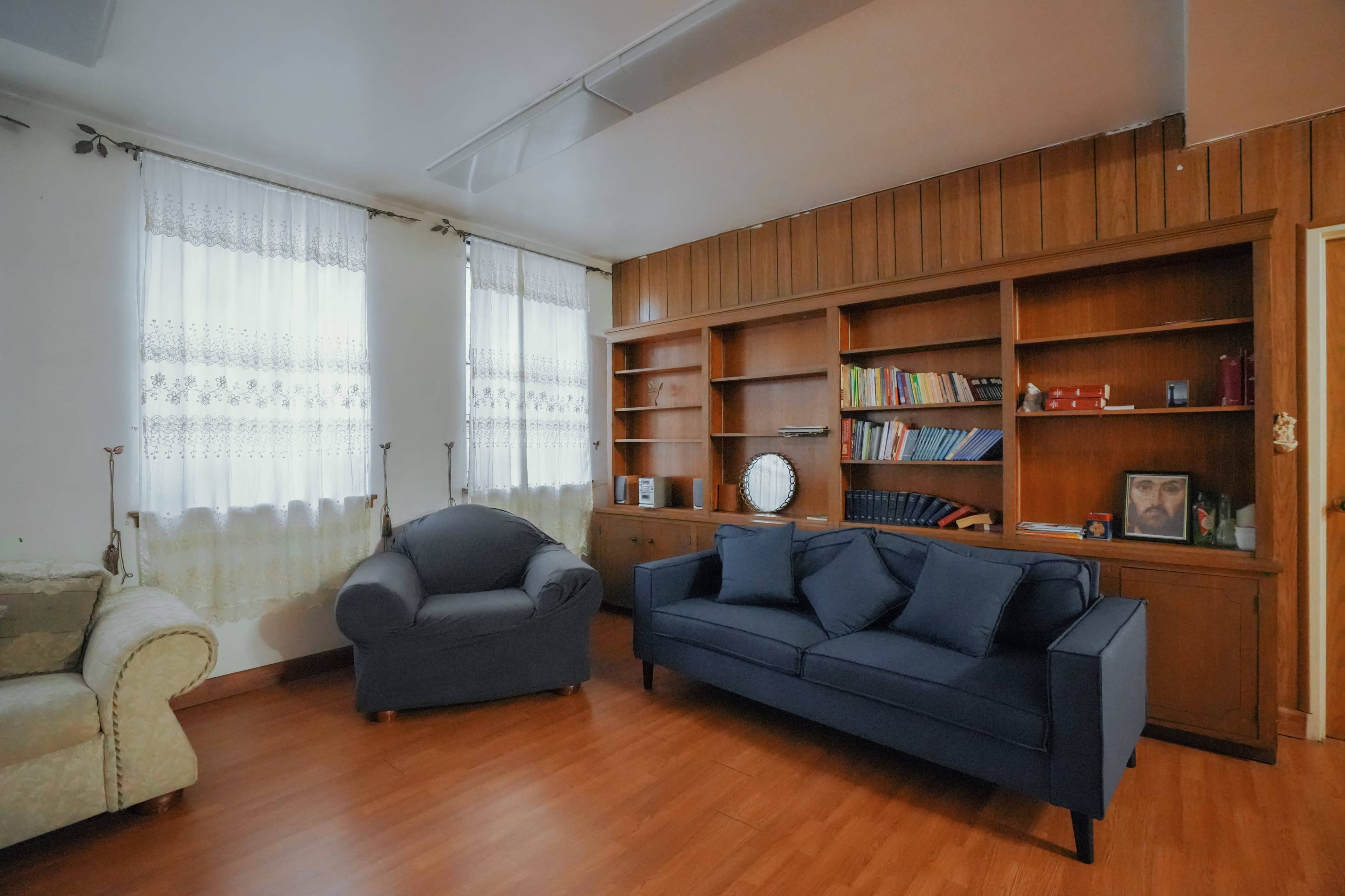 Retro Brooklyn School with Classrooms Image in East New York, Brooklyn, NY