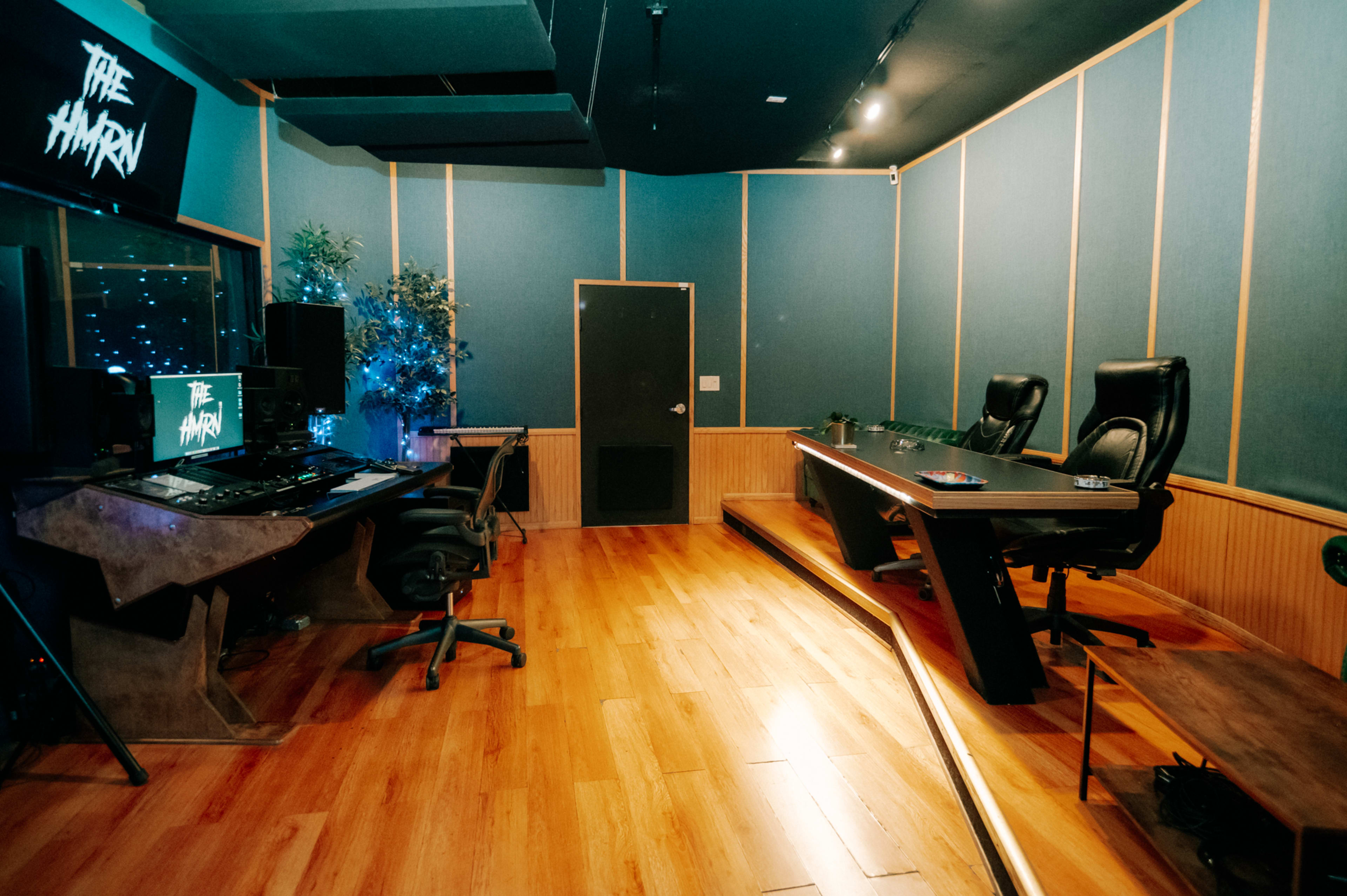 High-End Recording Suite w/ Spacious Booth & Premium Gear | The HMRN A Room Image in Burbank, Burbank, CA