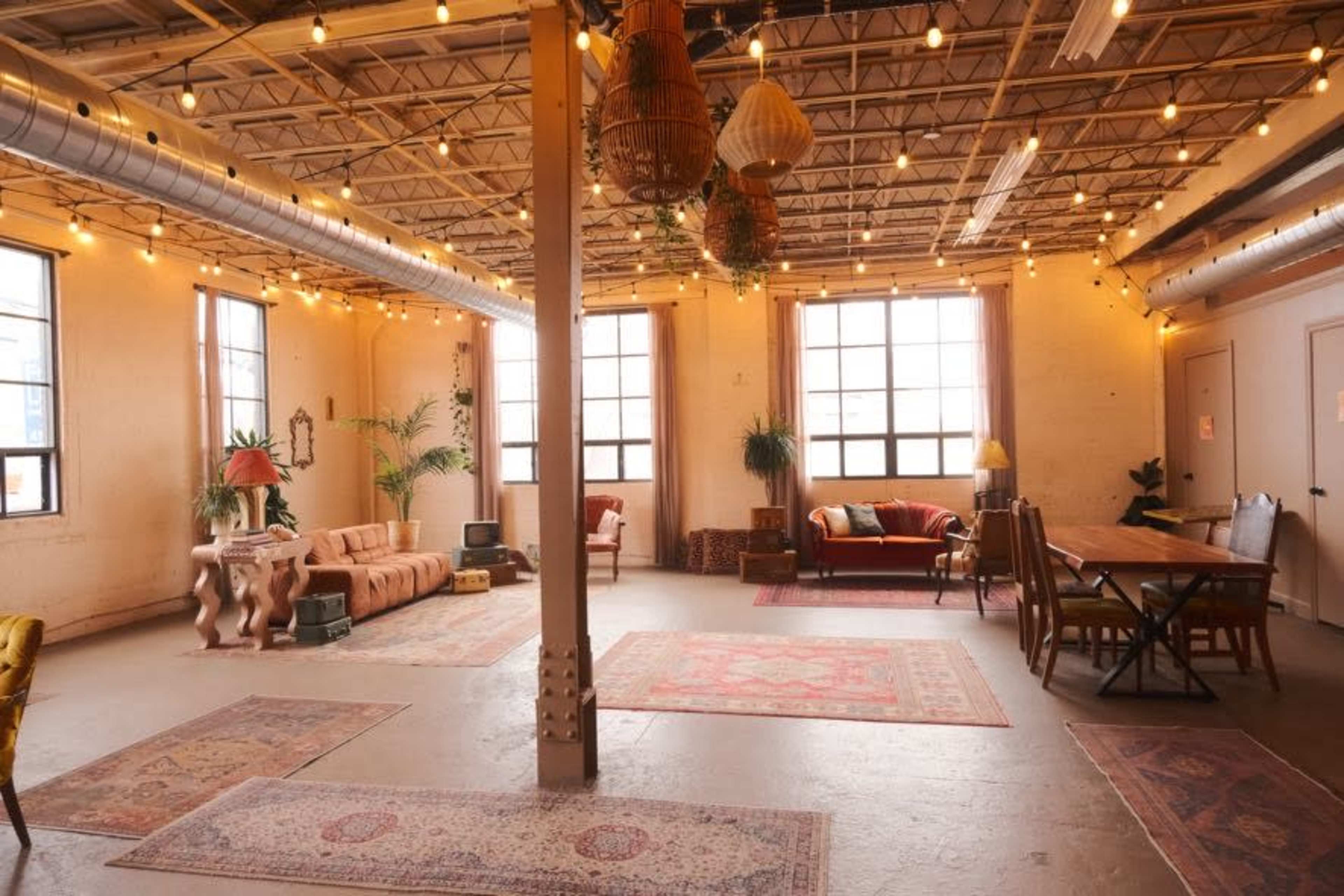 Cozy Industrial Loft Studio and Event Space Image in Dovercourt Village, Toronto, ON