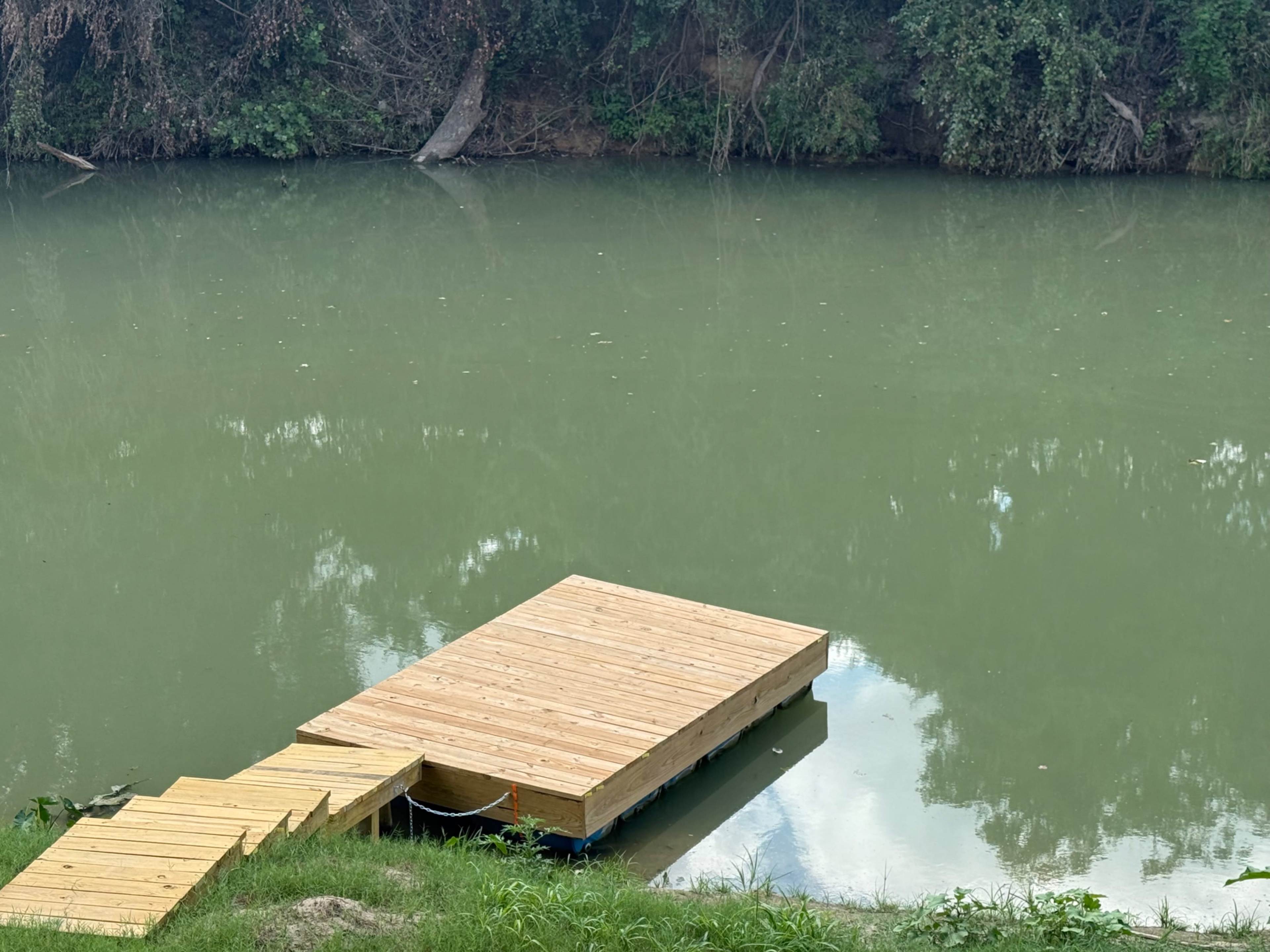 Outdoor river event wedding venue Image in , Gonzales, TX