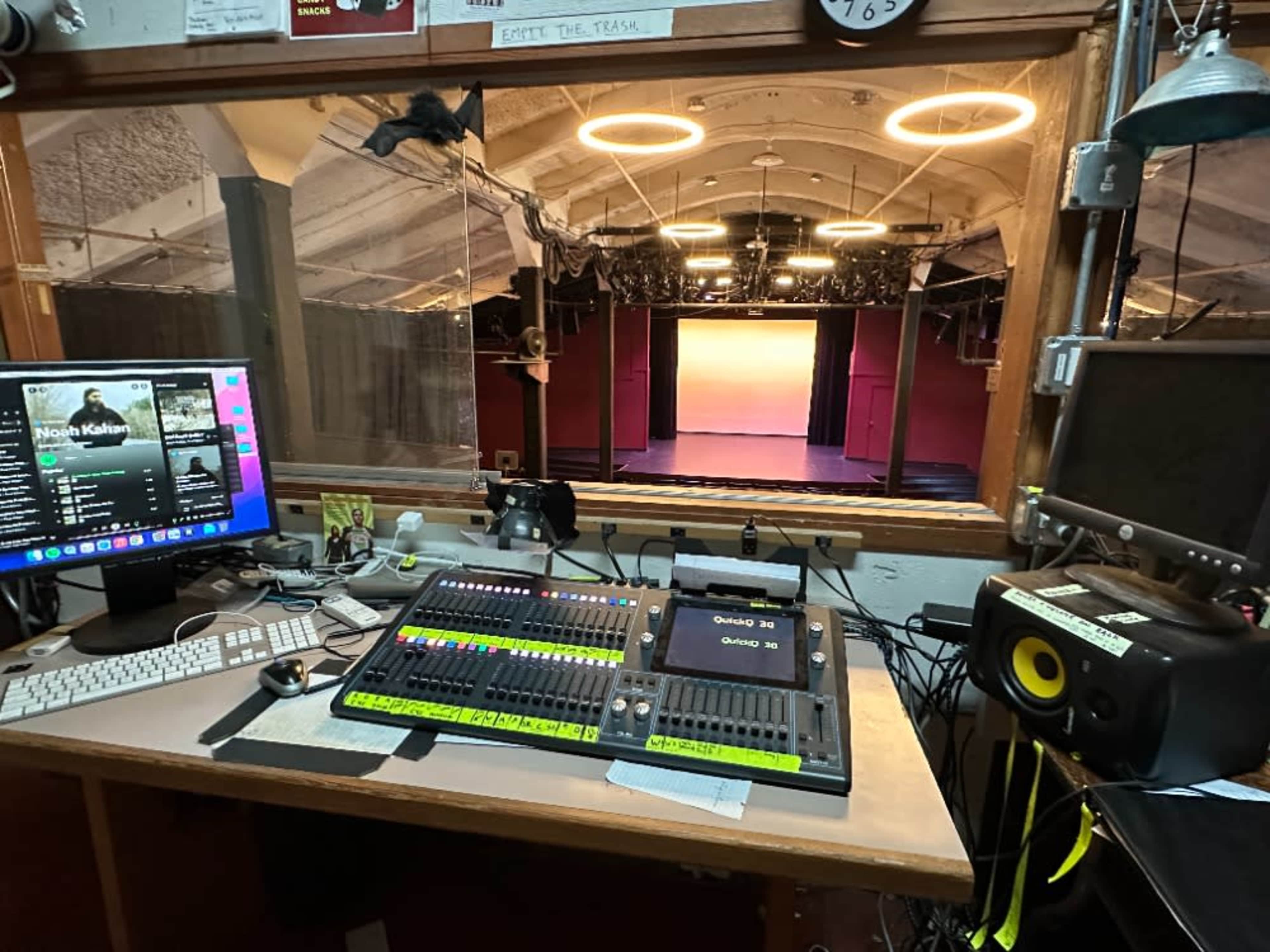Professional Light and Sound Technician