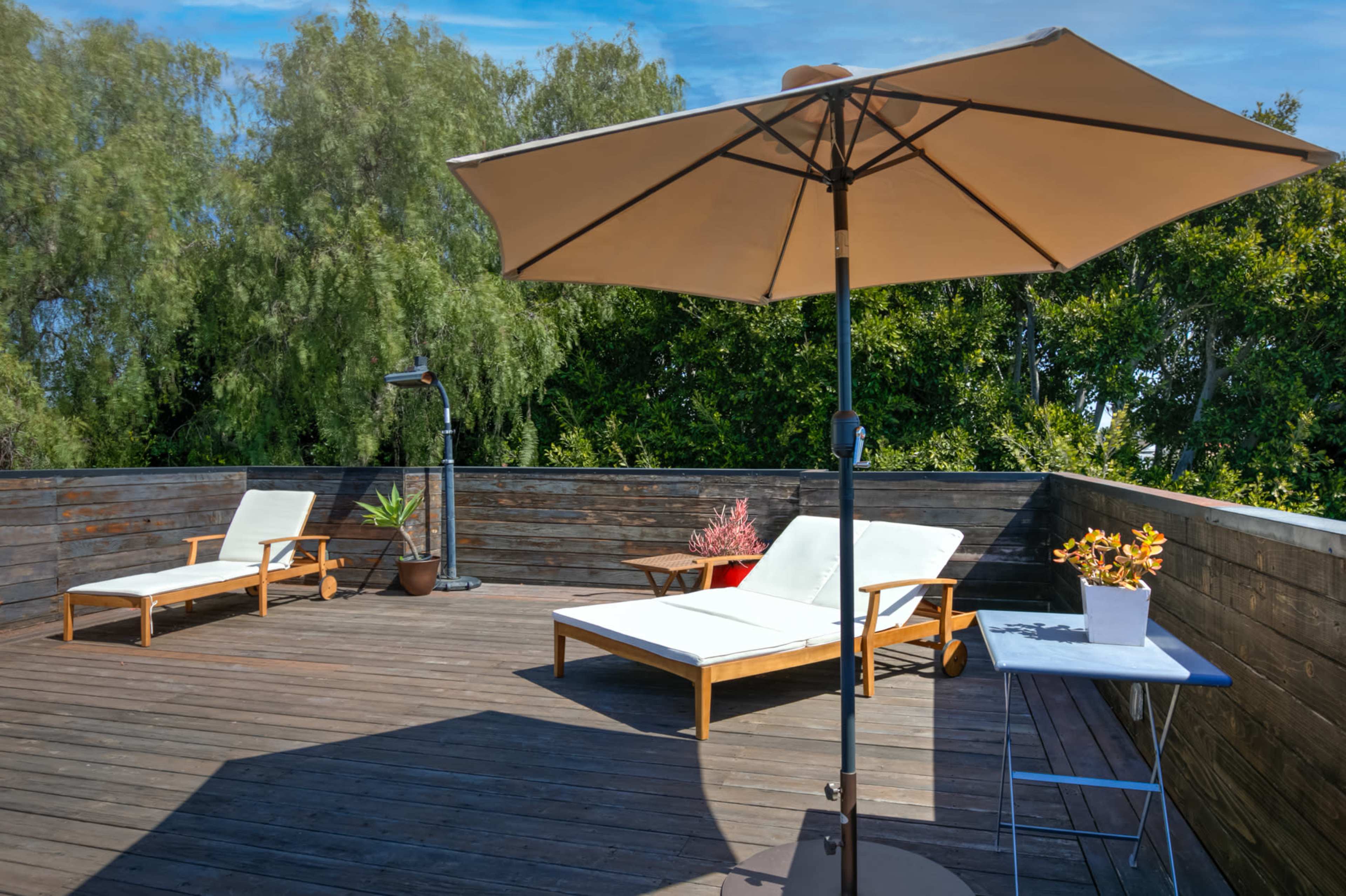 ArtSpace Modern Venice Beach House with Rooftop Image in Venice, Venice, CA