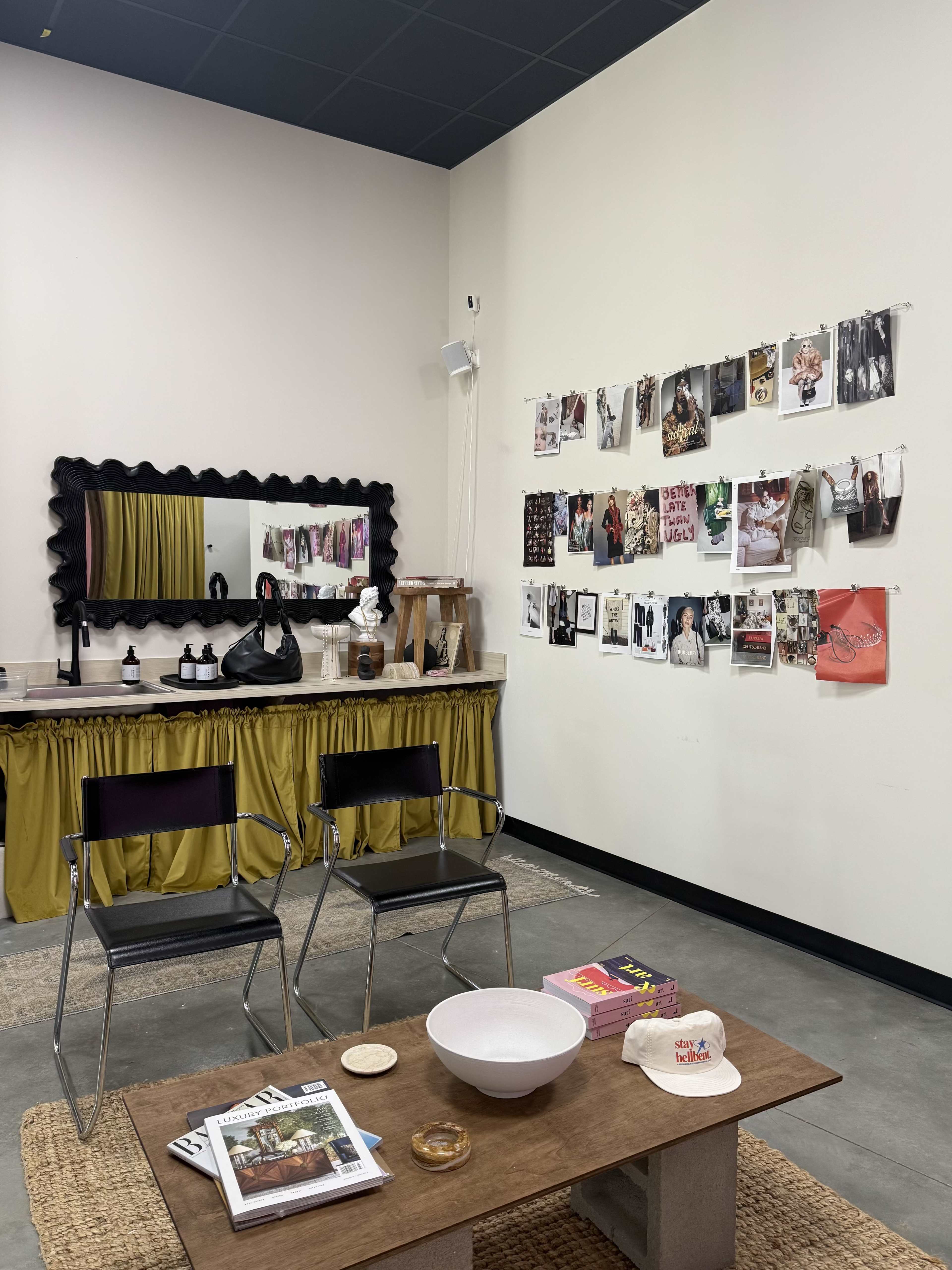 Midtown Contemporary Clothing Store within a Modern Shopping District Image in North Hills, Raleigh, NC