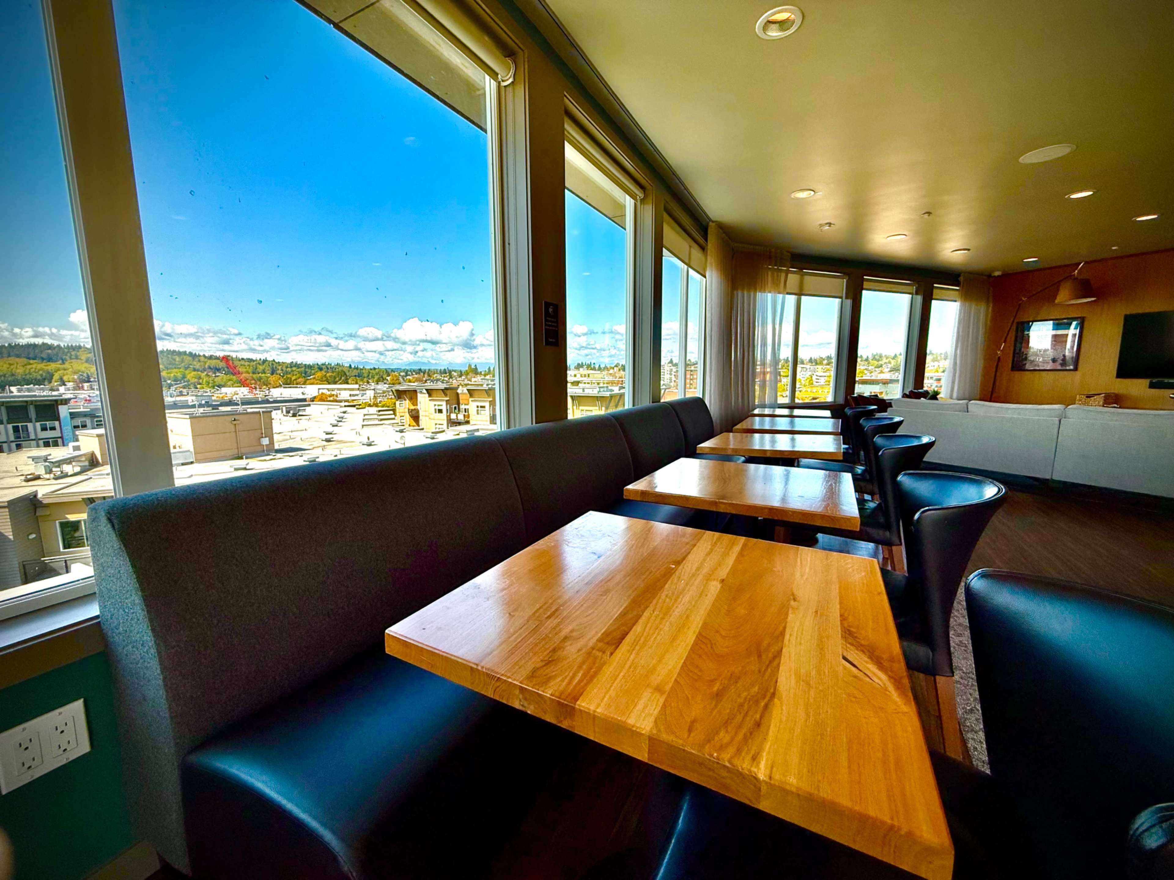 Ballard Skyline Lounge with Mountain Views Image in Adams, Seattle, WA