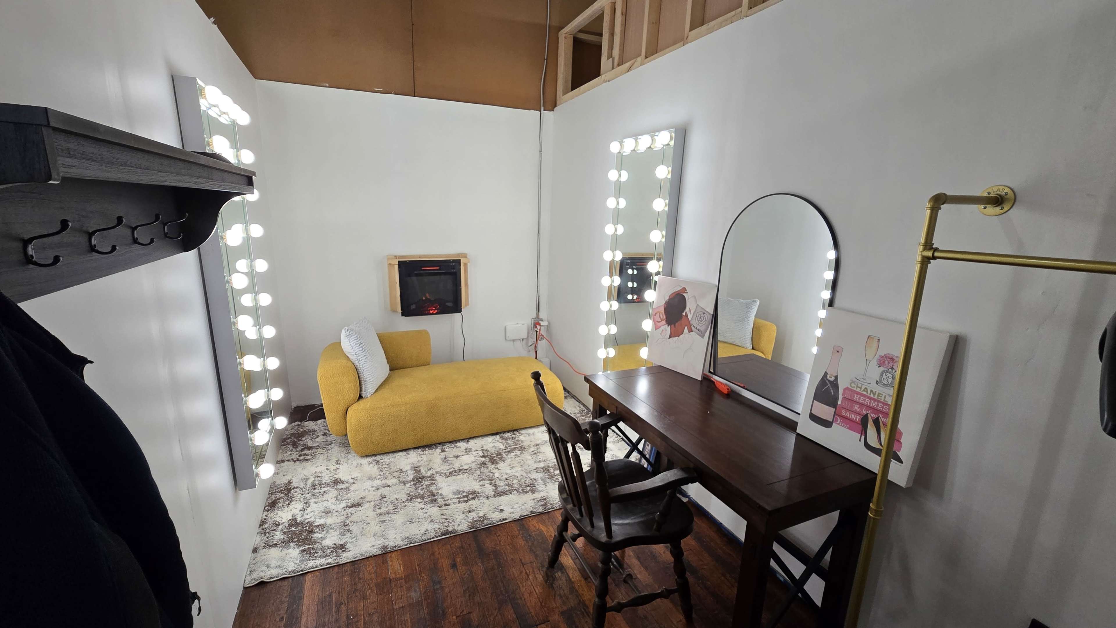 Nfinity Studios | The Fashion Week Lounge Image in Camp Washington, Cincinnati, OH