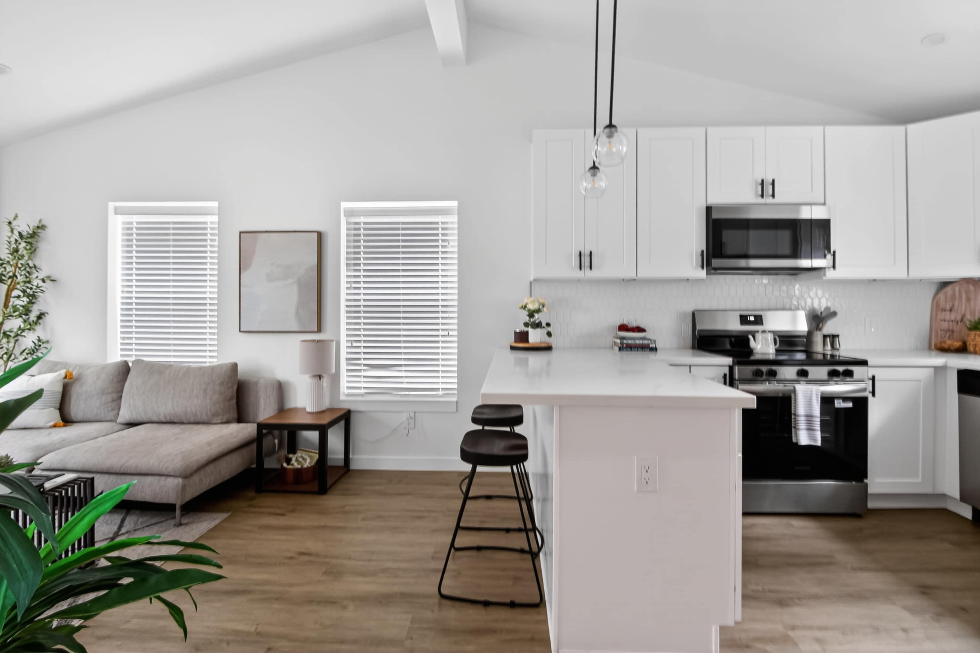 Modern, Cozy, Natural Light Tiny Home Image in Central Tacoma, Tacoma, WA