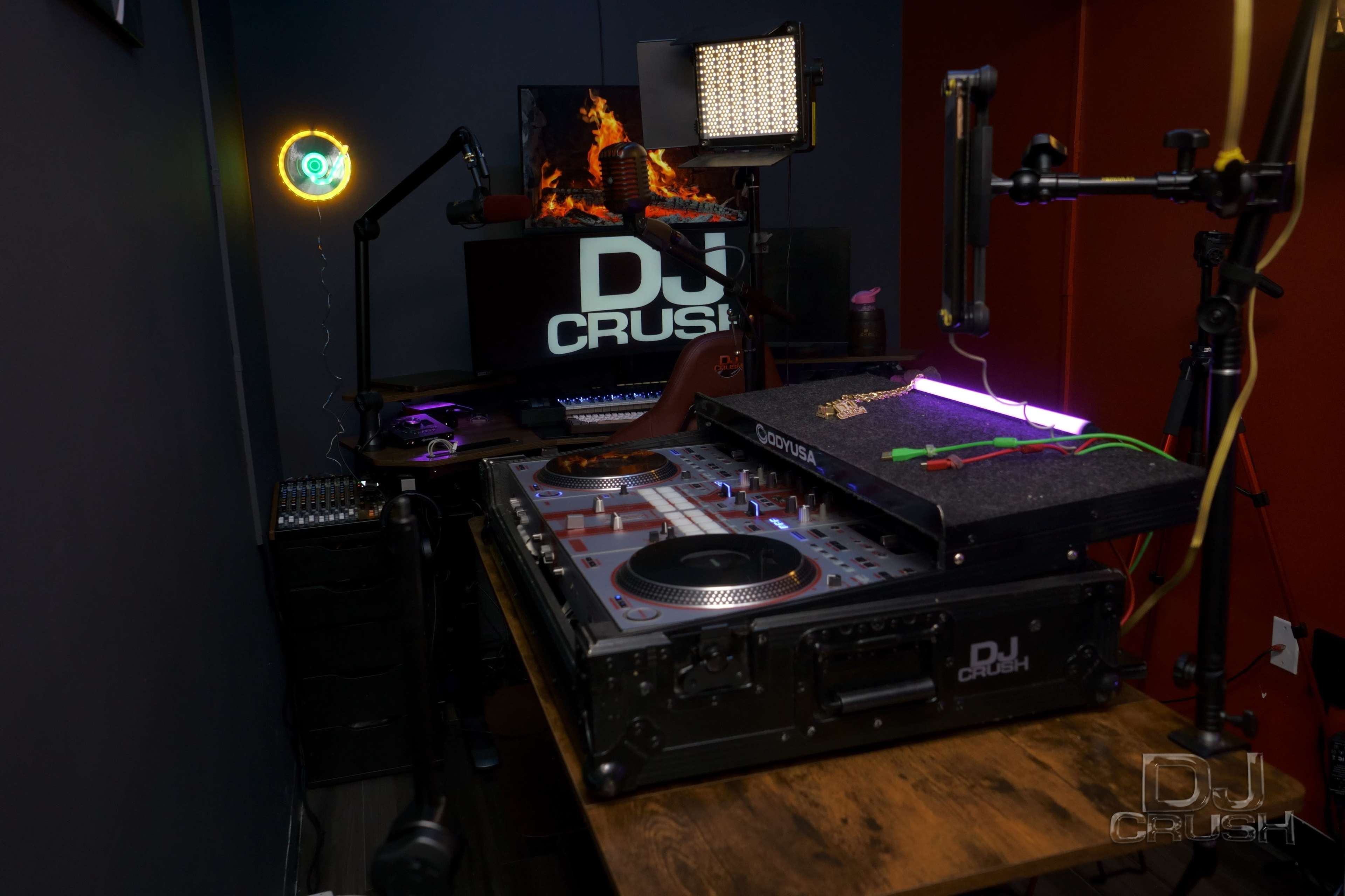 Cozy DJ/Recording Live Steam Booth In Williamsburg Image in East Williamsburg, Brooklyn, NY