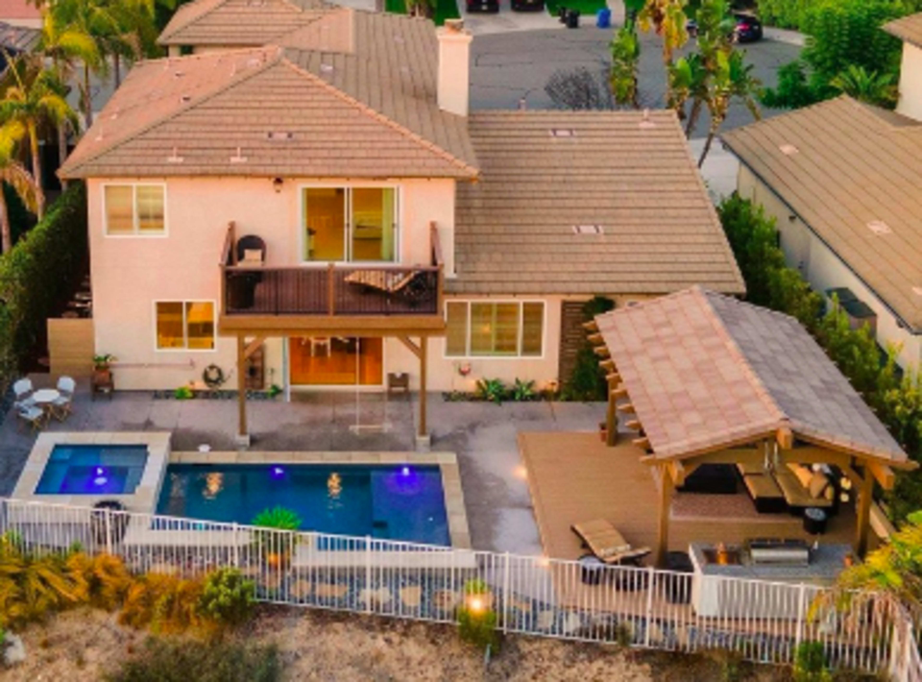 suburban, rustic, roomy, lots of space, pool view is amazing Image in Rolling Hills Ranch, Chula Vista, CA