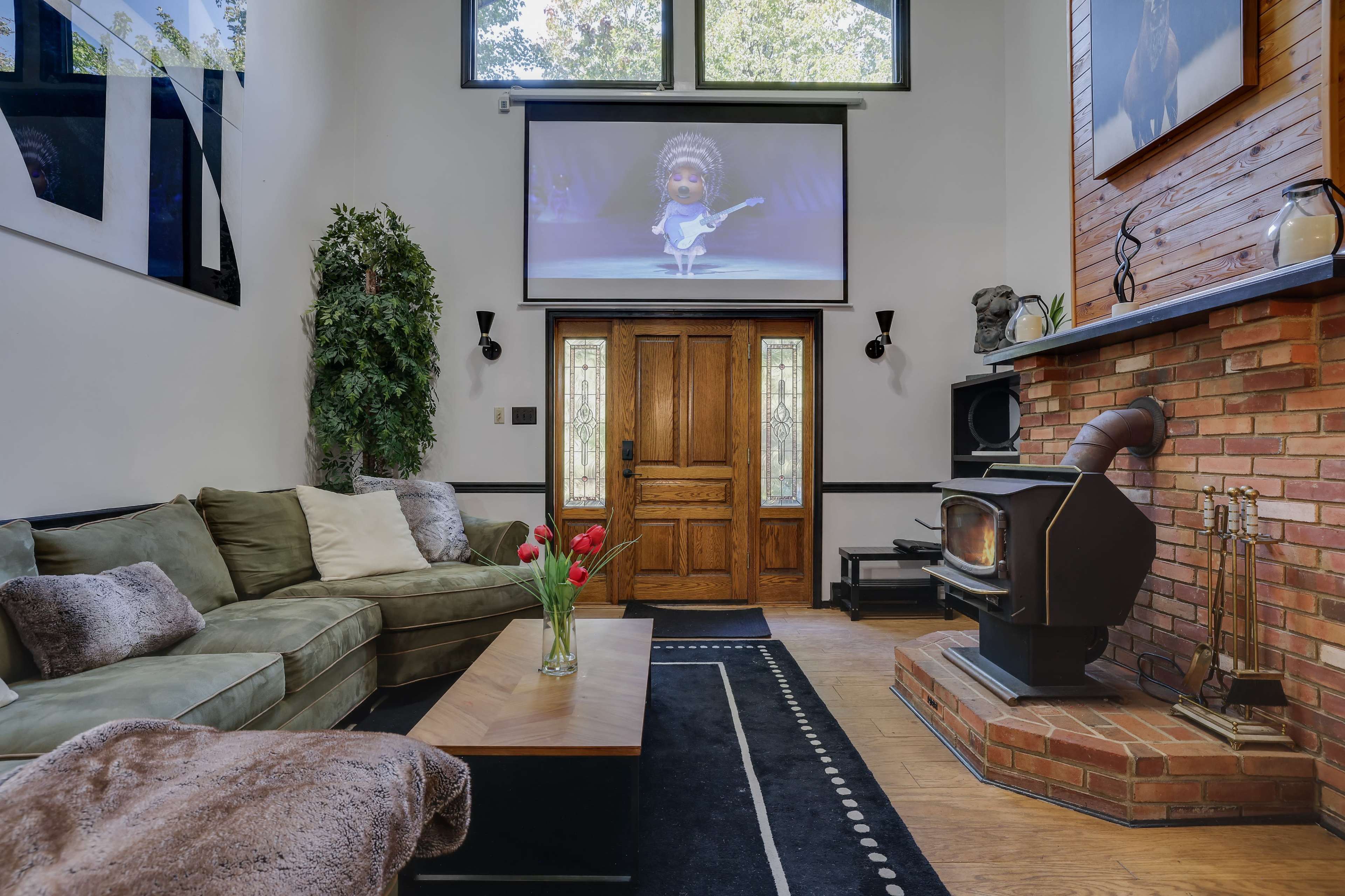 Rustic Modern Pocono Mountains Cabin Image in Penn Forest Township, Albrightsville, PA