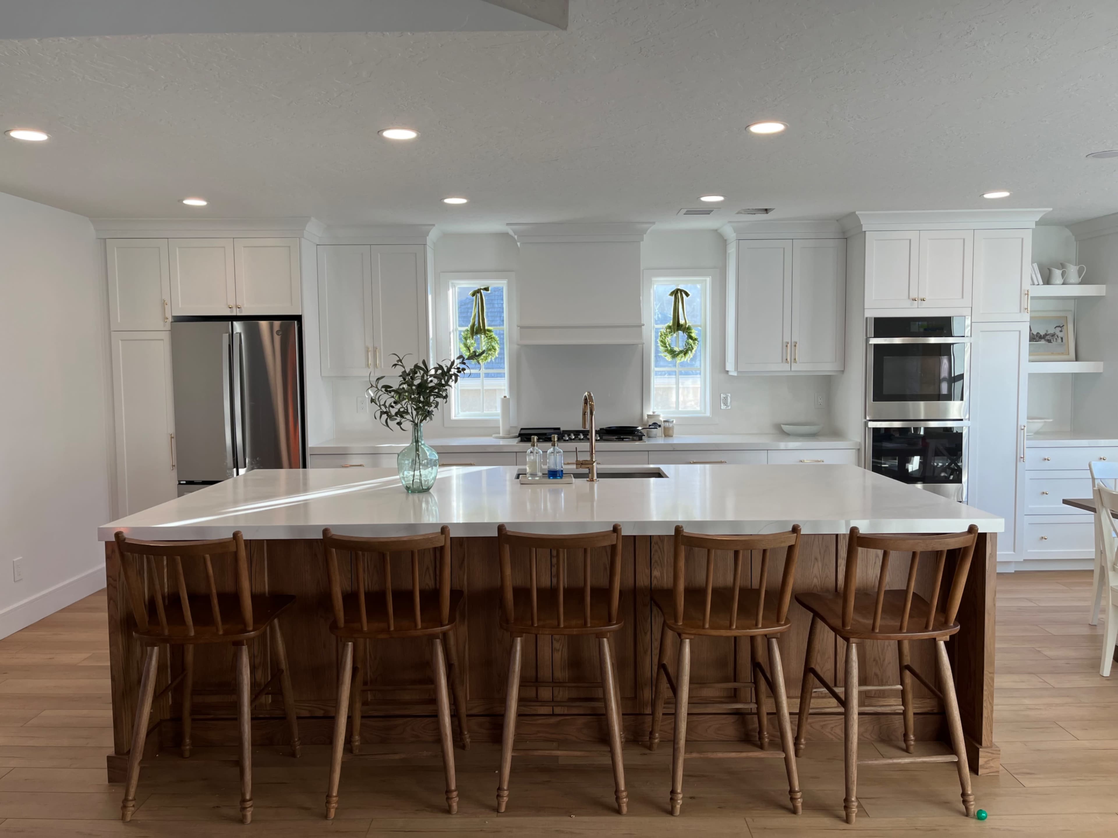 Light-filled Craftsman Home | Open Concept + Stunning Views Image in Saratoga Springs, Saratoga Springs, UT