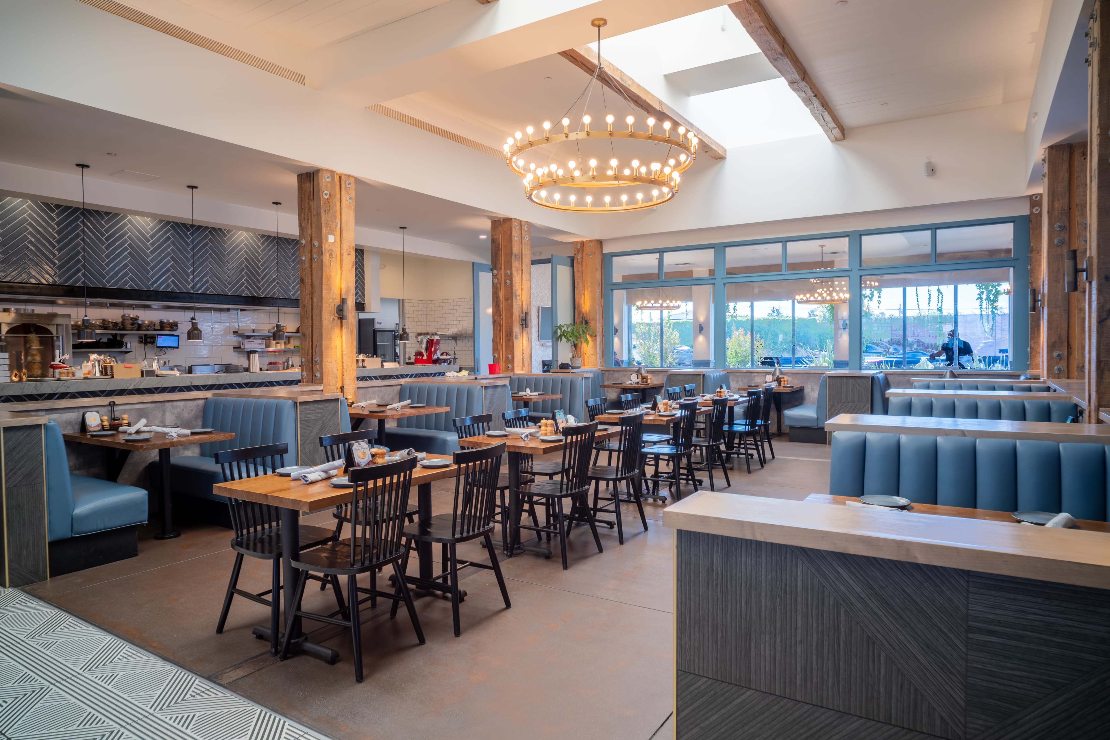 Grand Main Dining Room in Santa Clara Image in Rivermark, Santa Clara, CA