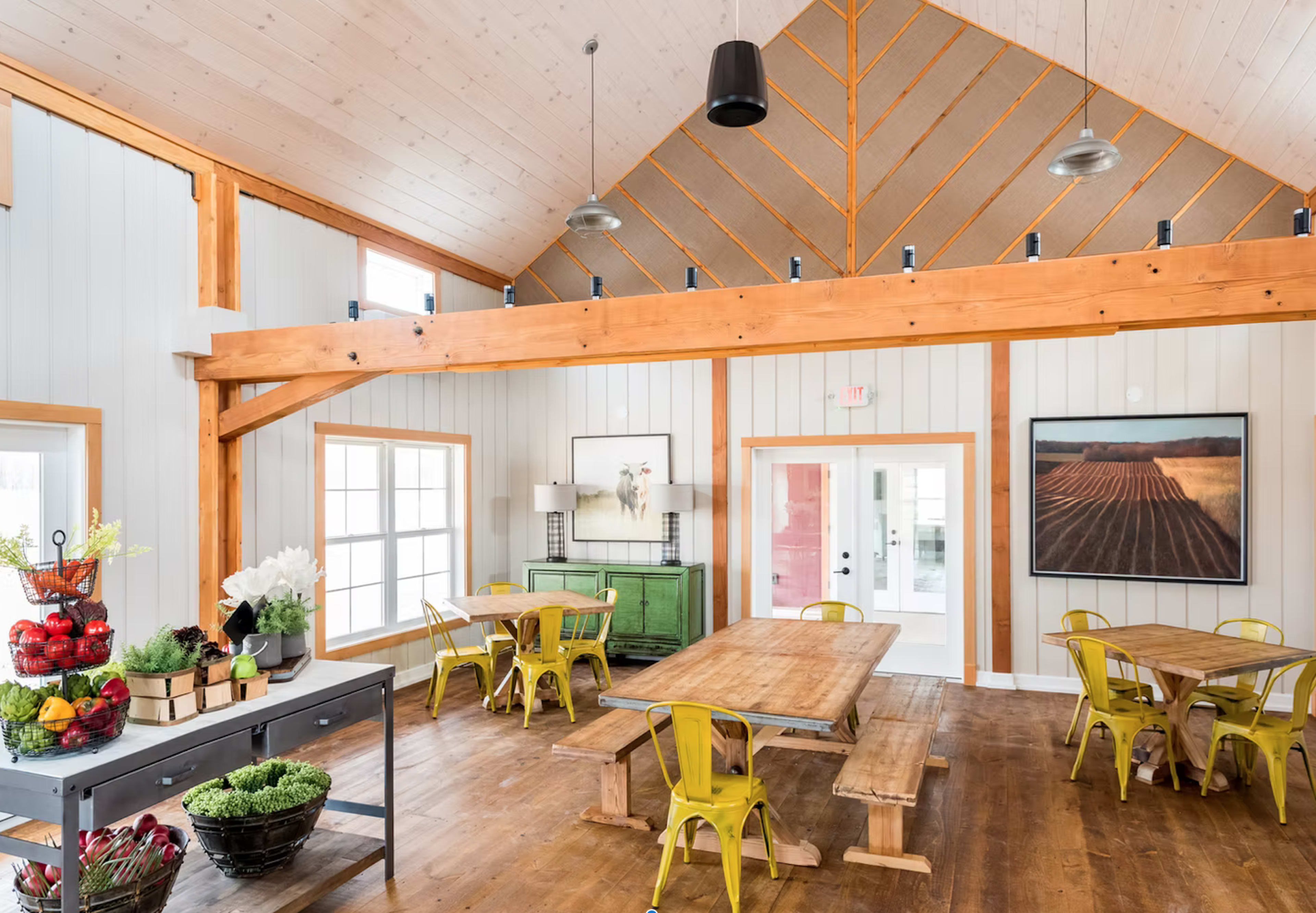 Upscale Rustic Barn Image in , Glen Allen, VA