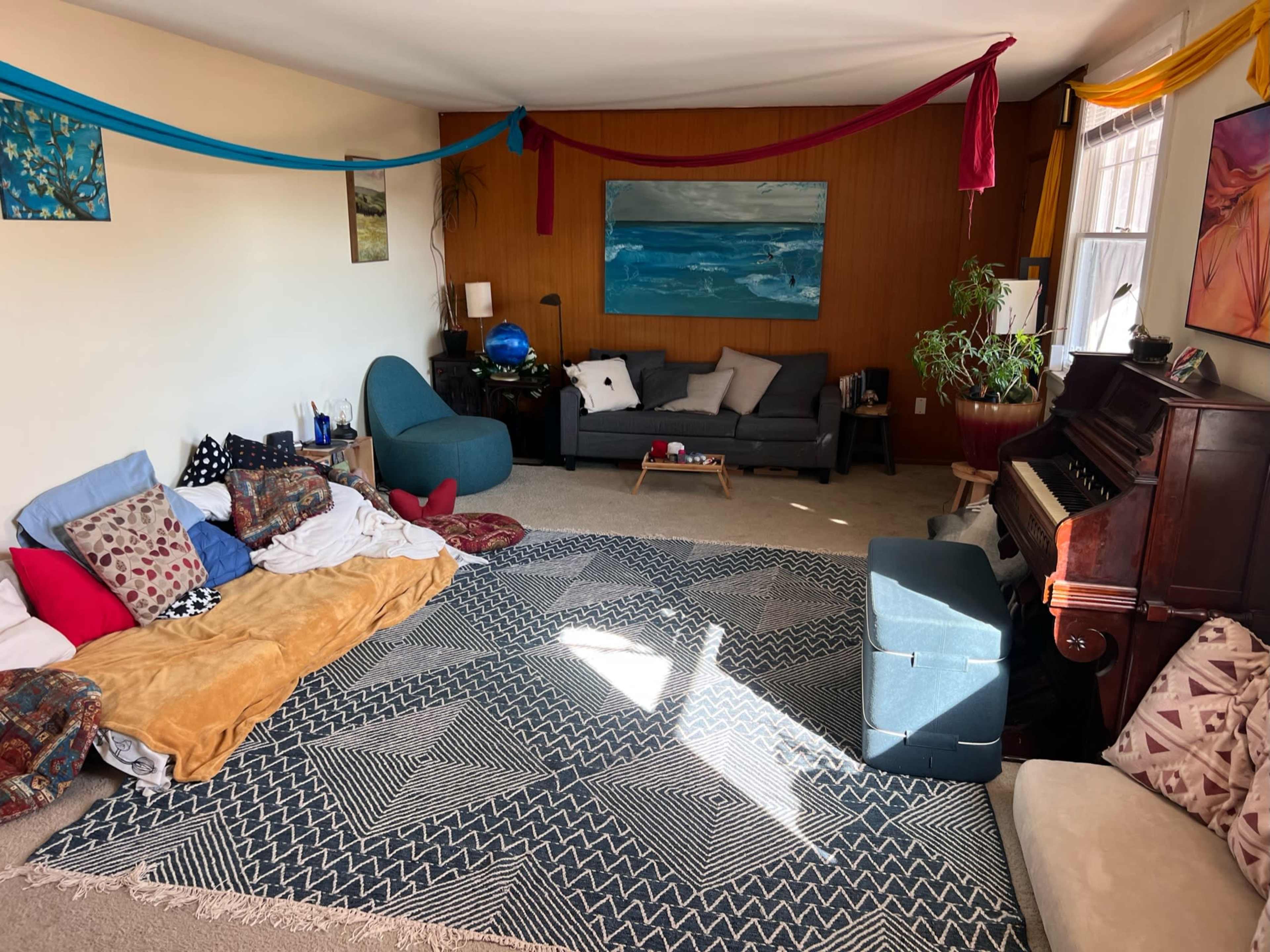 Fremont Art House - Workshops, Filming, Etc - Sleeps 6, 2 bedroom, 1.5 bath Image in Fremont, Seattle, WA