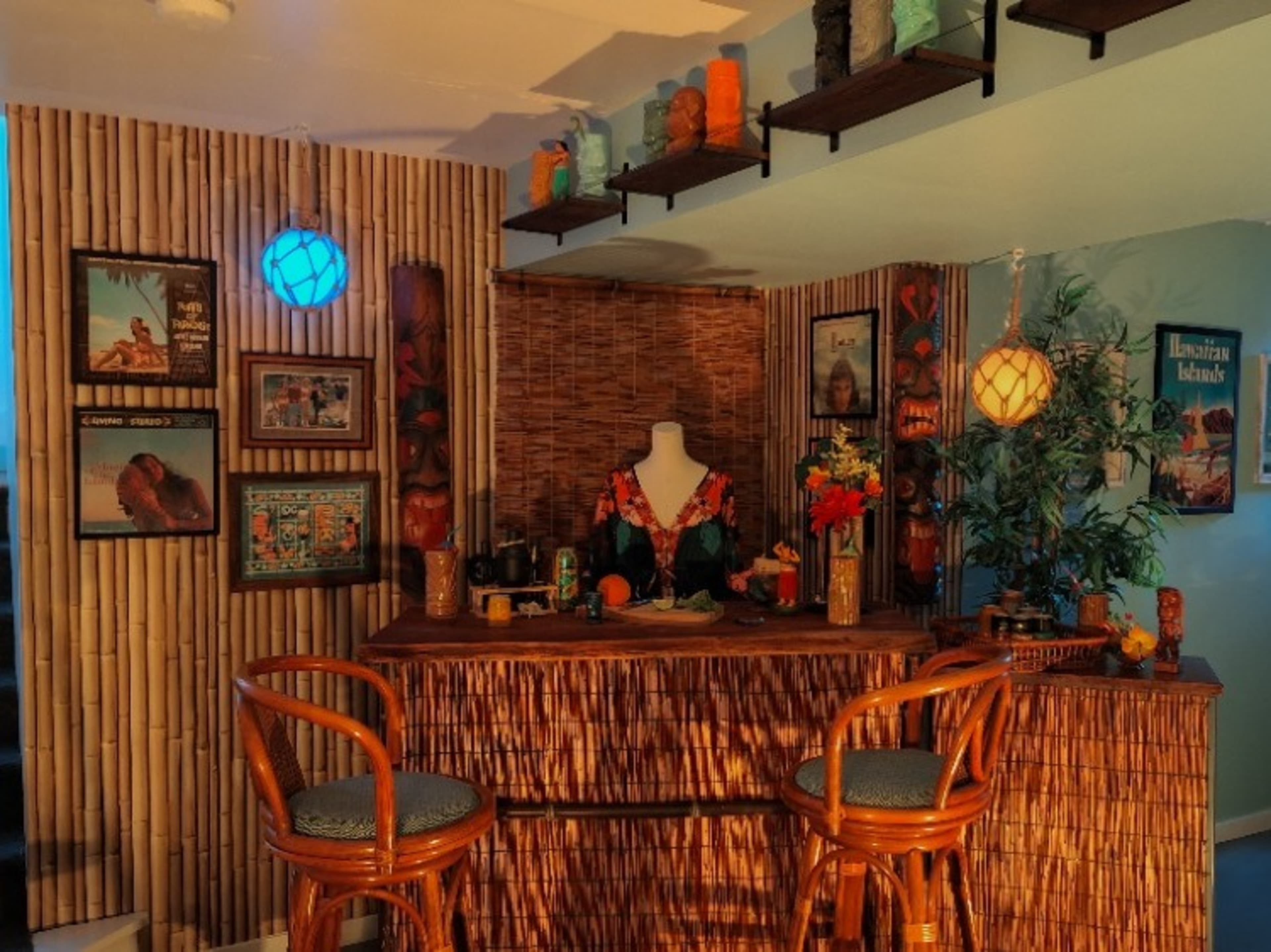 Retro Tiki Lounge & Production Green Room