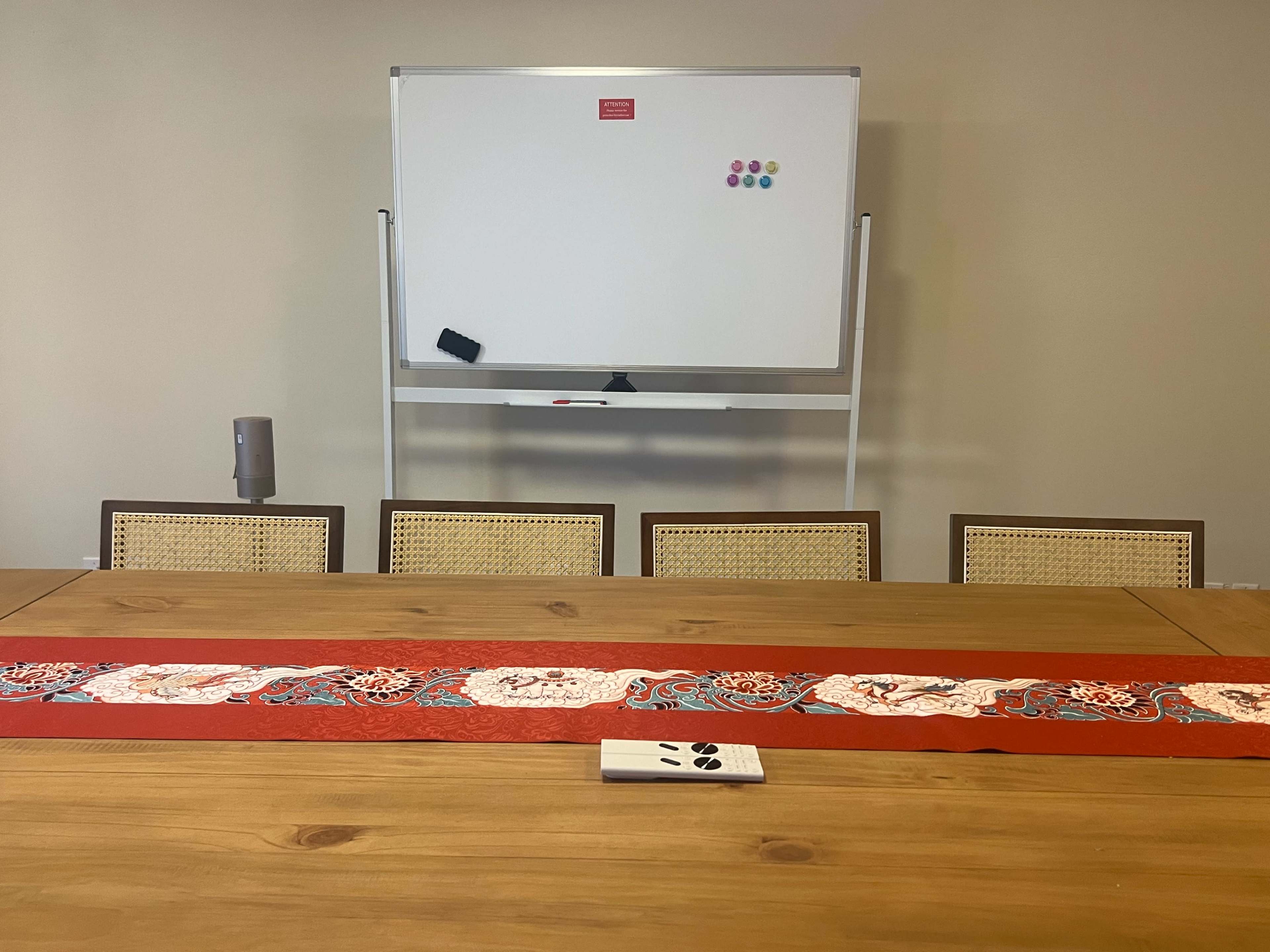 Downtown Meeting Room with Courtyard Image in North Los Altos, Los Altos, CA