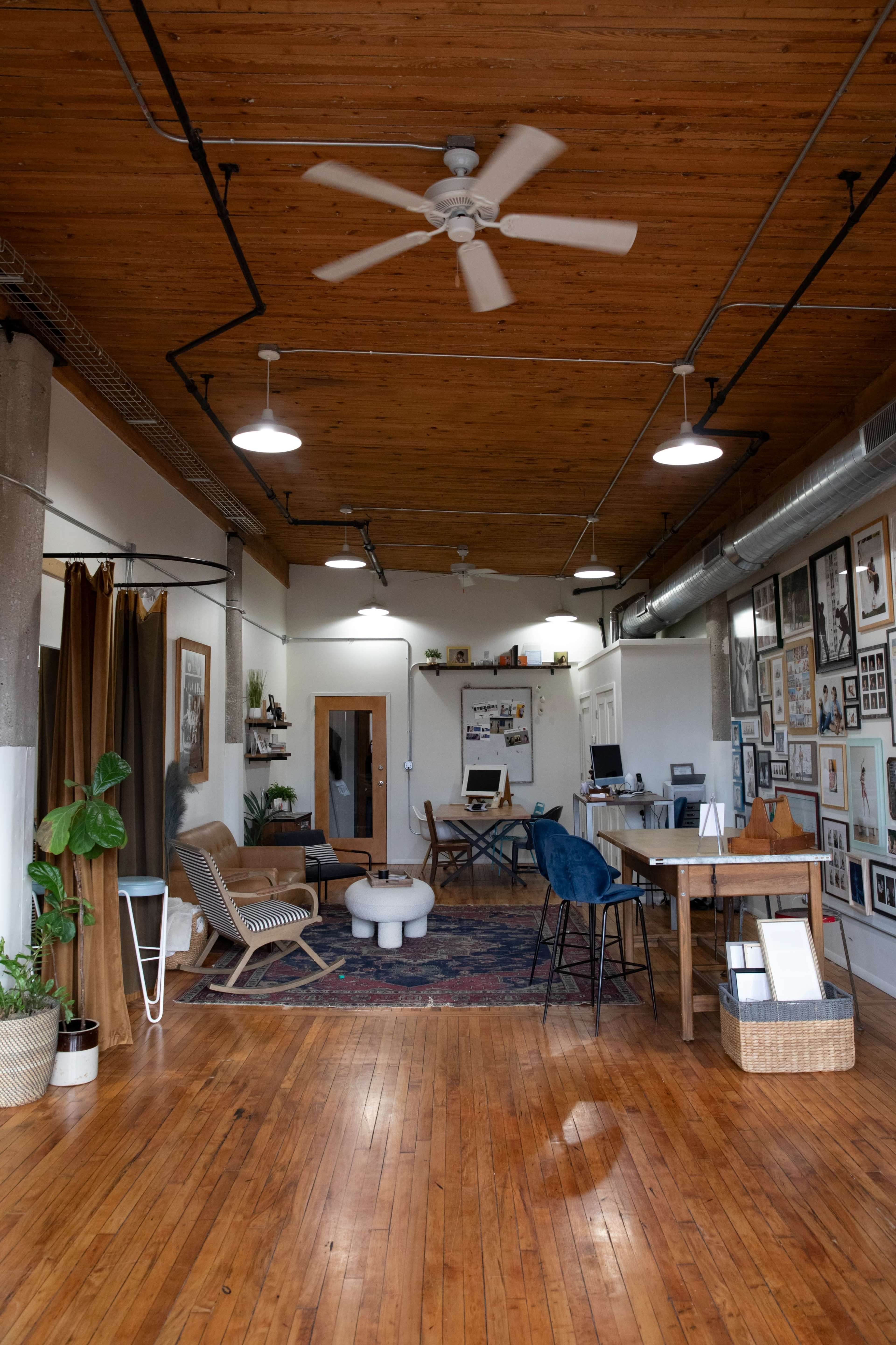 Loft-style photo studio with a stunning wall of windows Image in Lake View, CHICAGO, IL