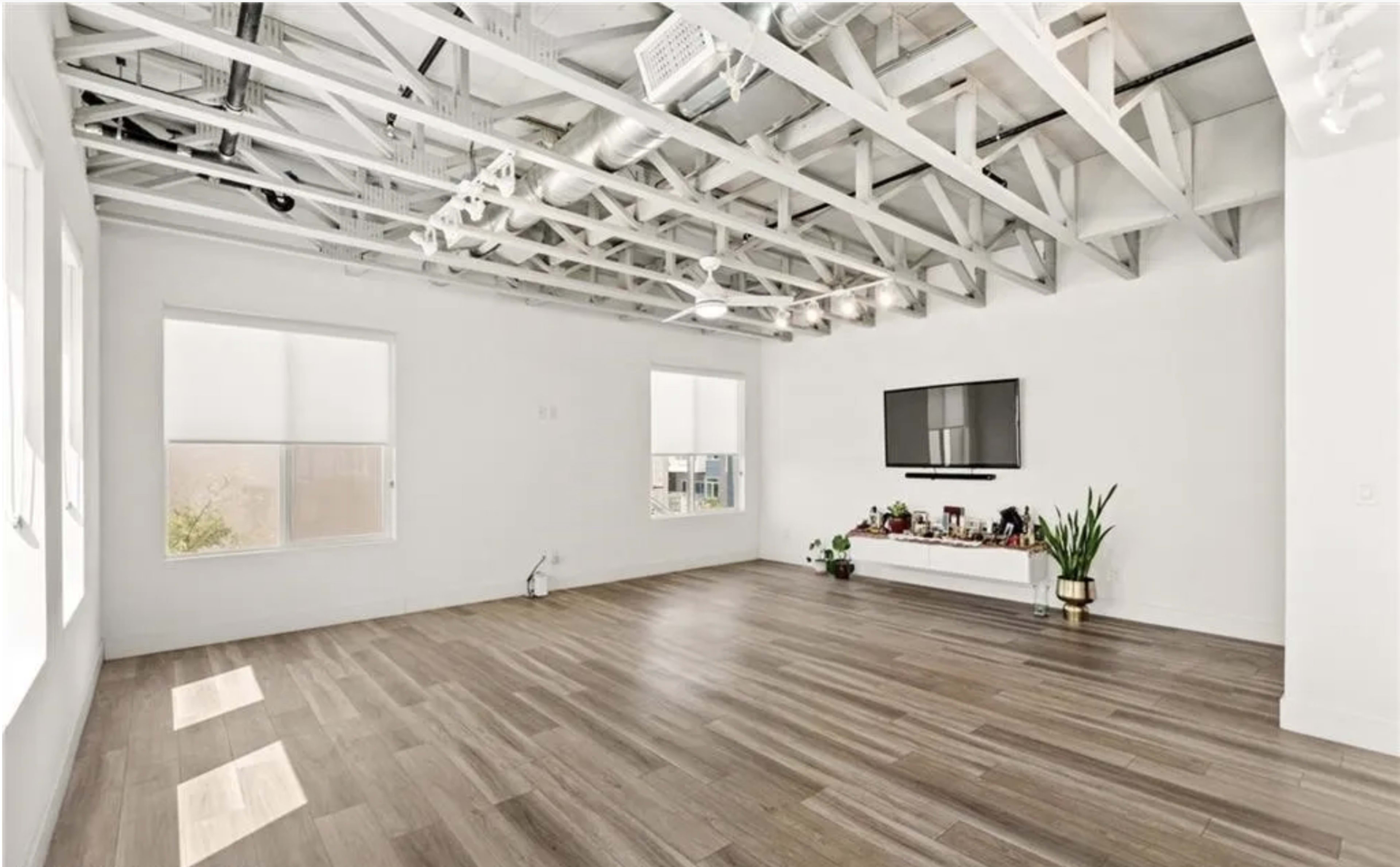 Loft Space with Clean Industrial Aesthetic Image in Enterprise, Las Vegas, NV