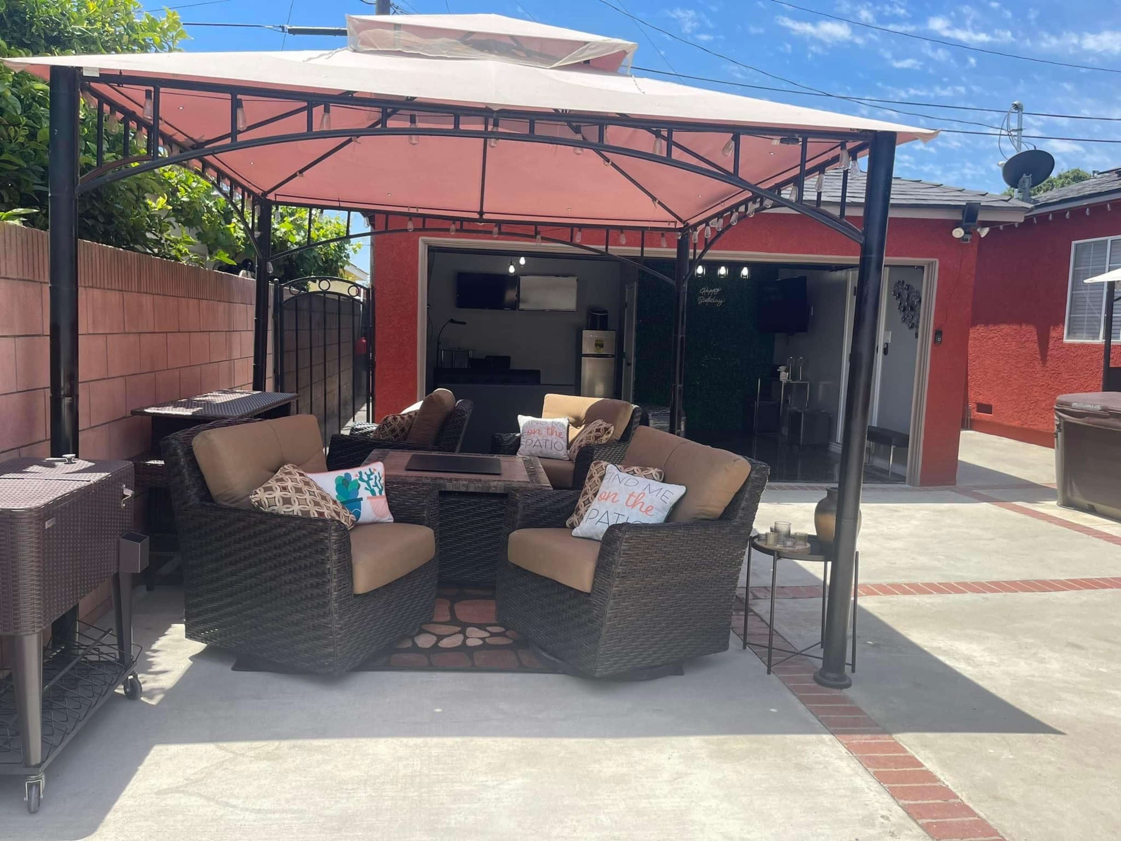 THE CHILL SPOT! Image in North Long Beach, Long Beach, CA