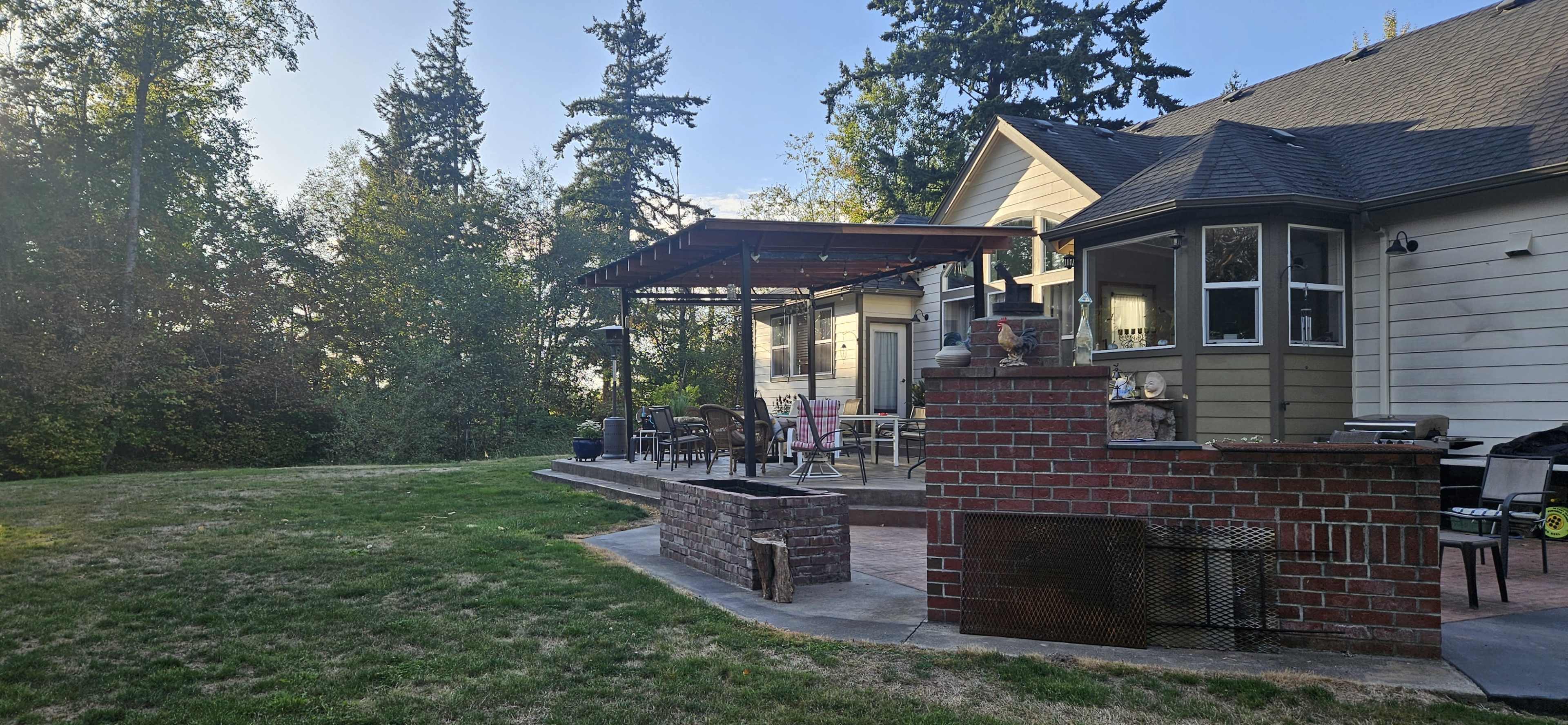 Country house set for get togethers woods surrounding the house lots of room for your events jacobs Image in , MOUNT VERNON, WA