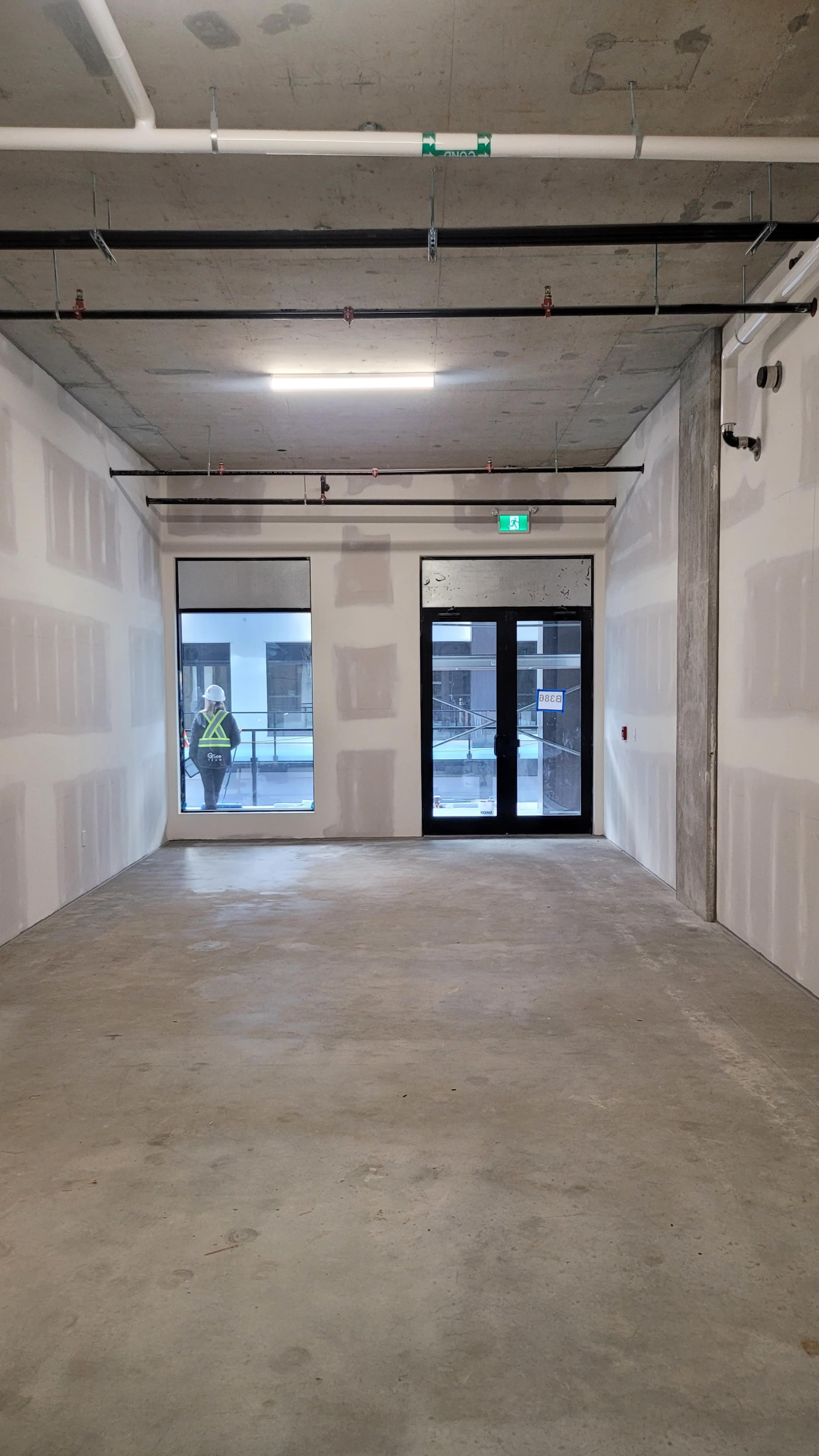 Versatile Sound-proof creative space in Vancouver urban convenience area walking distance to skytrain station, with many amenities like gym, shower, huge outdoor spaceetc. Image in South Vancouver, Vancouver, BC