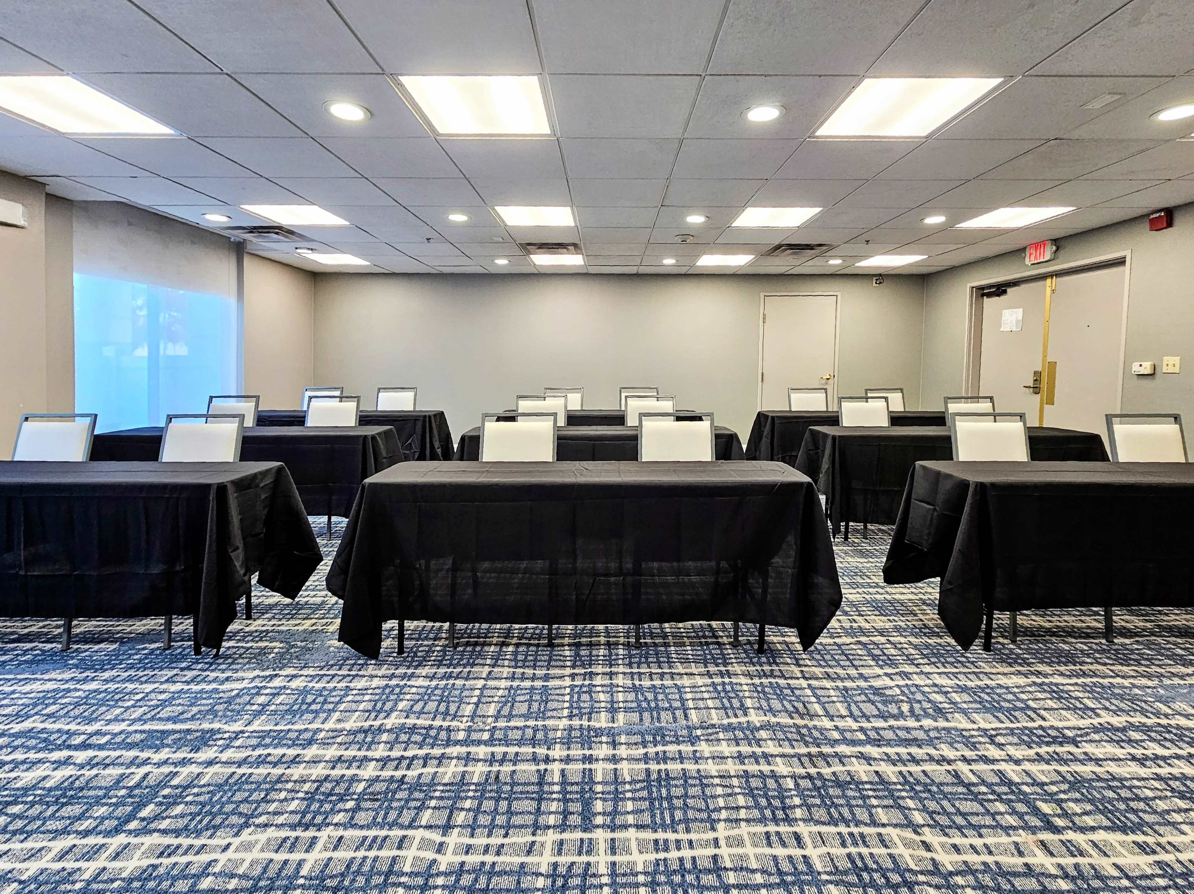 Holiday Inn Belcamp Meeting Room Image in Belcamp, BELCAMP, MD