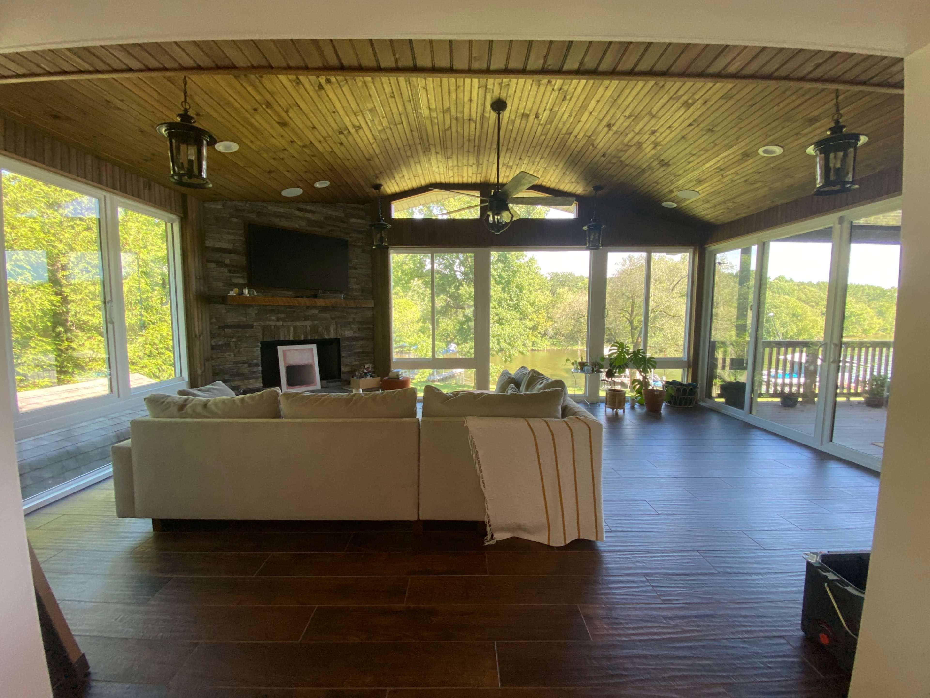 Lakehouse in Hendersonville Image in Hendersonville, Hendersonville, TN